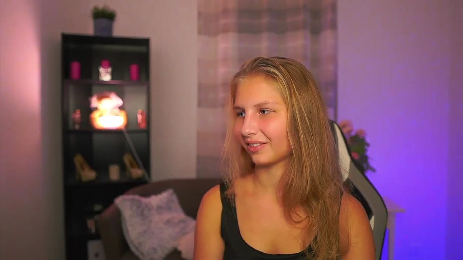 Gallery image thumbnail from Emmie_murray's myfreecams stream on, 10/25/2025, 16:52 image 2 of 20