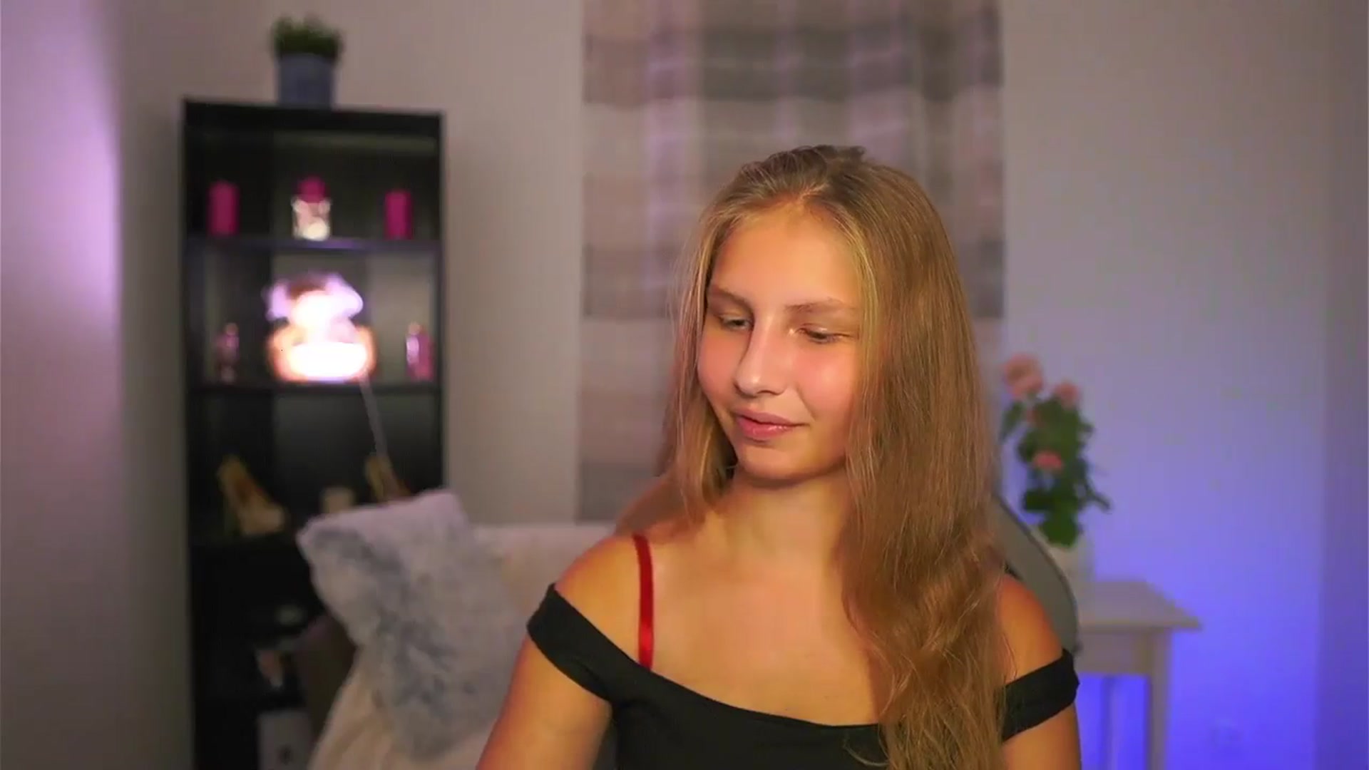 Gallery image thumbnail from Emmie_murray's myfreecams stream on, 10/25/2025, 18:57 image 20 of 20