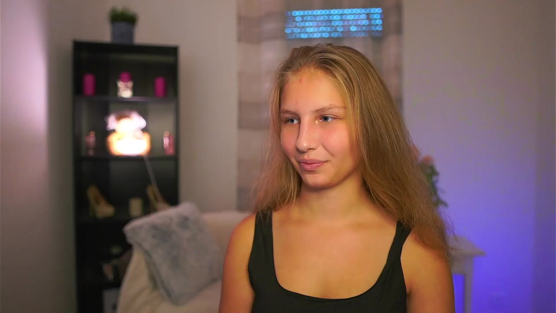 Gallery image thumbnail from Emmie_murray's myfreecams stream on, 10/29/2025, 16:17 image 1 of 20