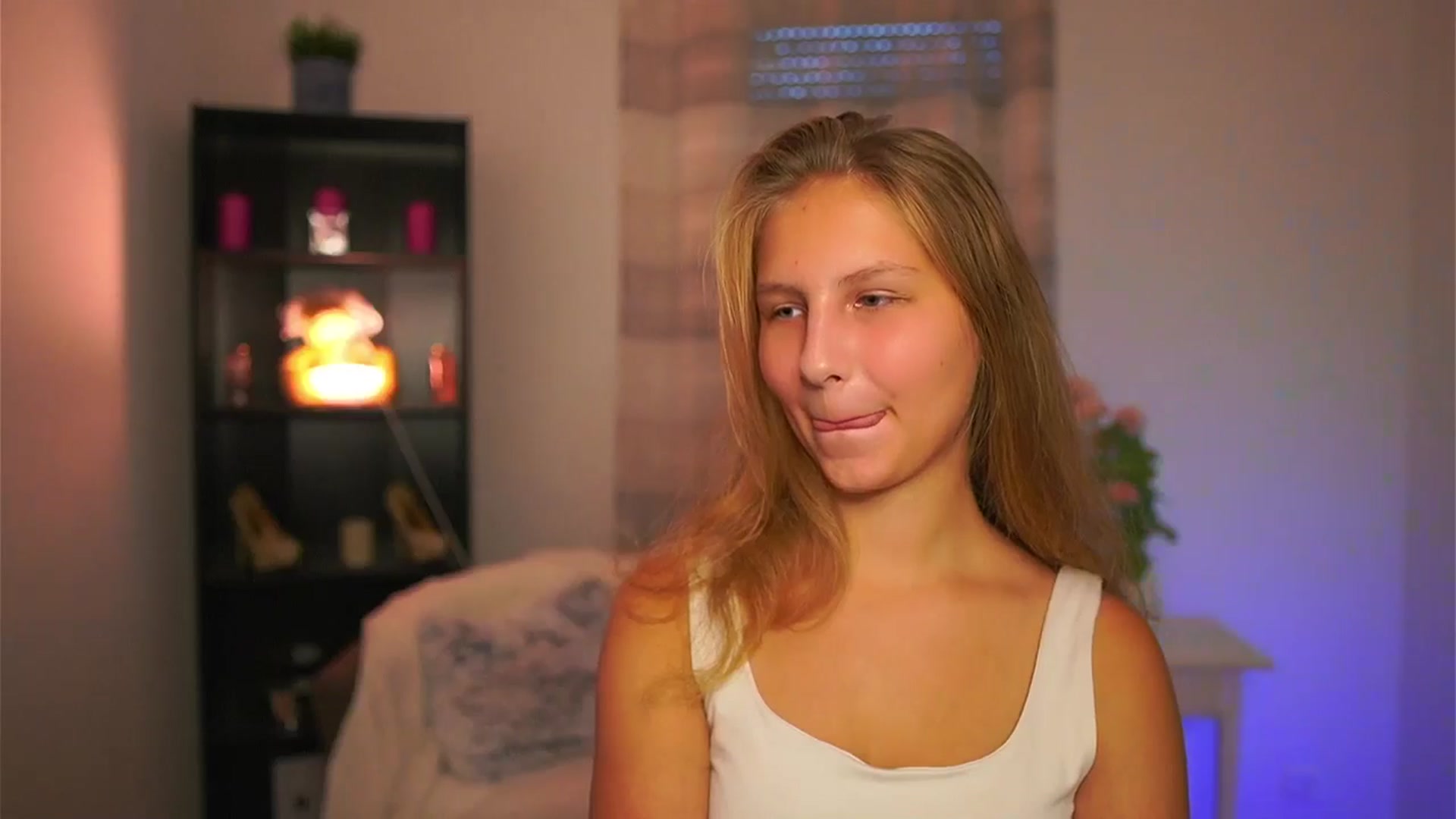 Gallery image thumbnail from Emmie_murray's myfreecams stream on, 10/30/2025, 18:16 image 5 of 20