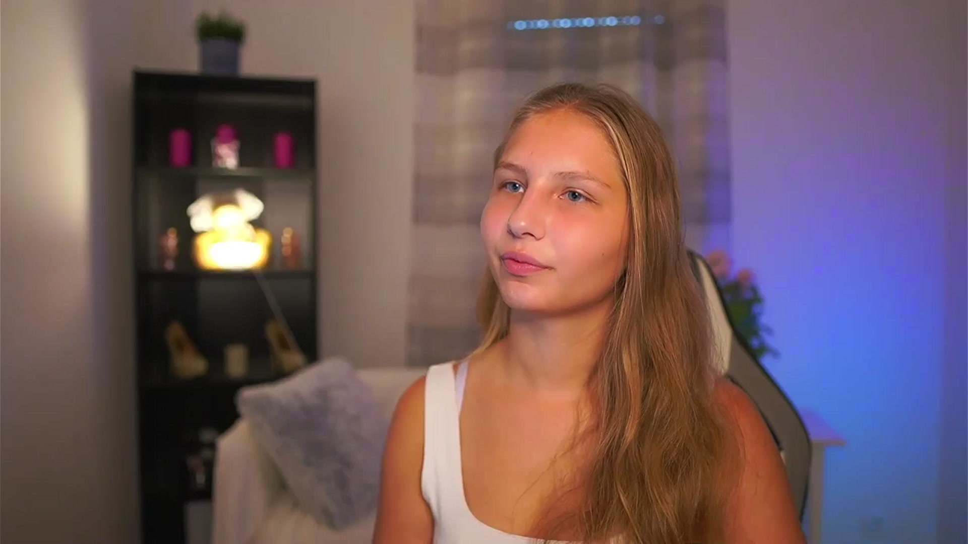 Gallery image thumbnail from Emmie_murray's myfreecams stream on, 11/02/2025, 14:55 image 1 of 20