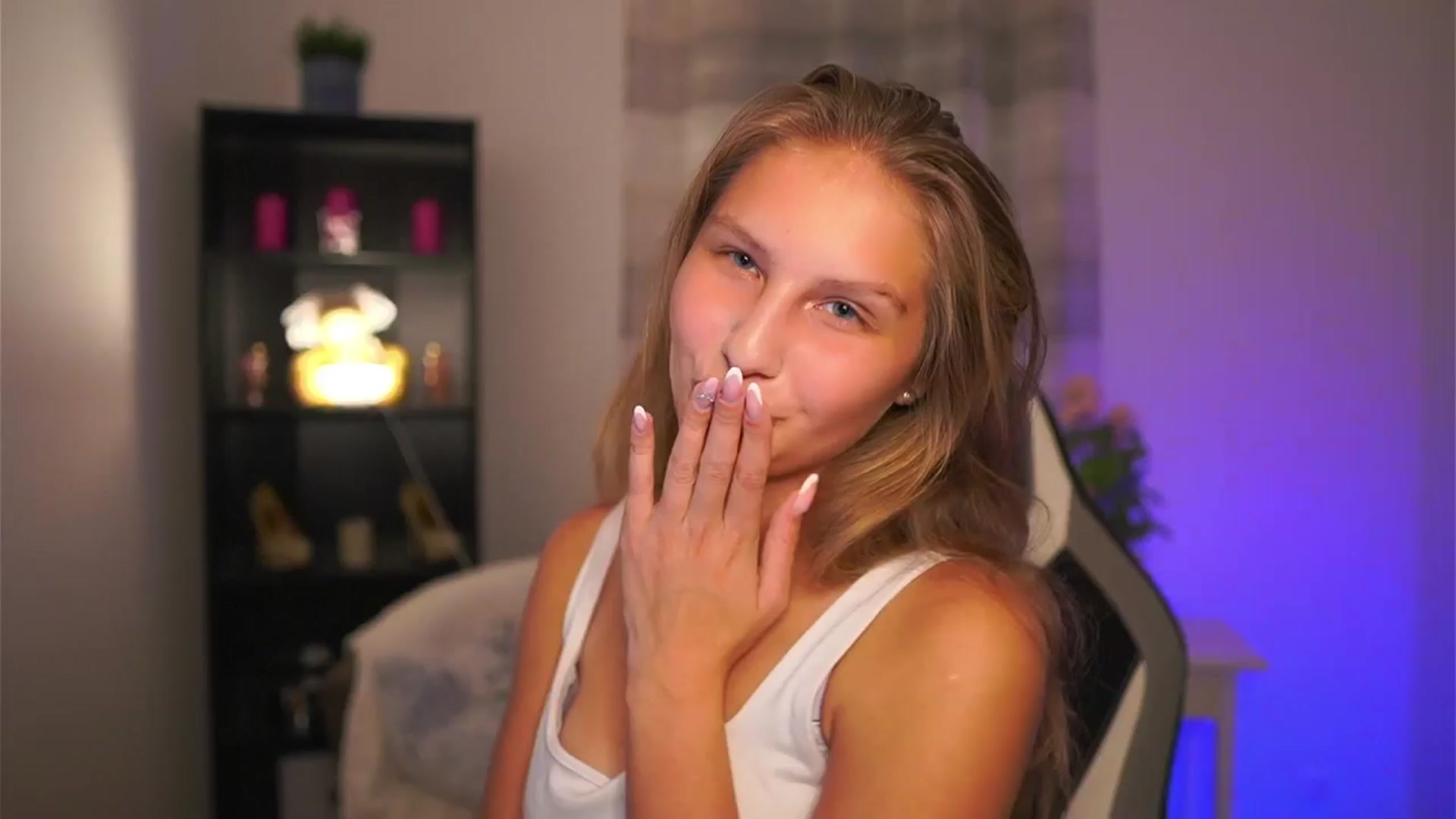 Gallery image thumbnail from Emmie_murray's myfreecams stream on, 11/02/2025, 17:27 image 1 of 20
