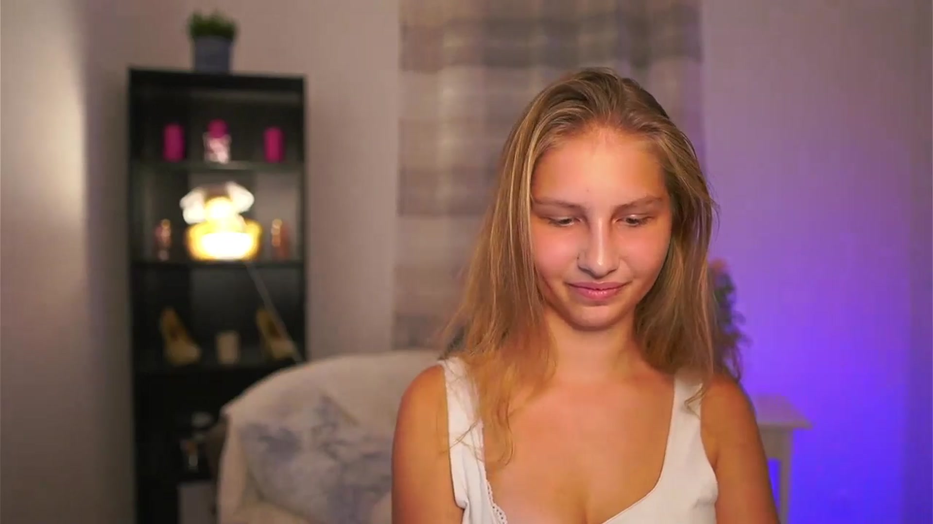 Gallery image thumbnail from Emmie_murray's myfreecams stream on, 11/02/2025, 17:27 image 15 of 20