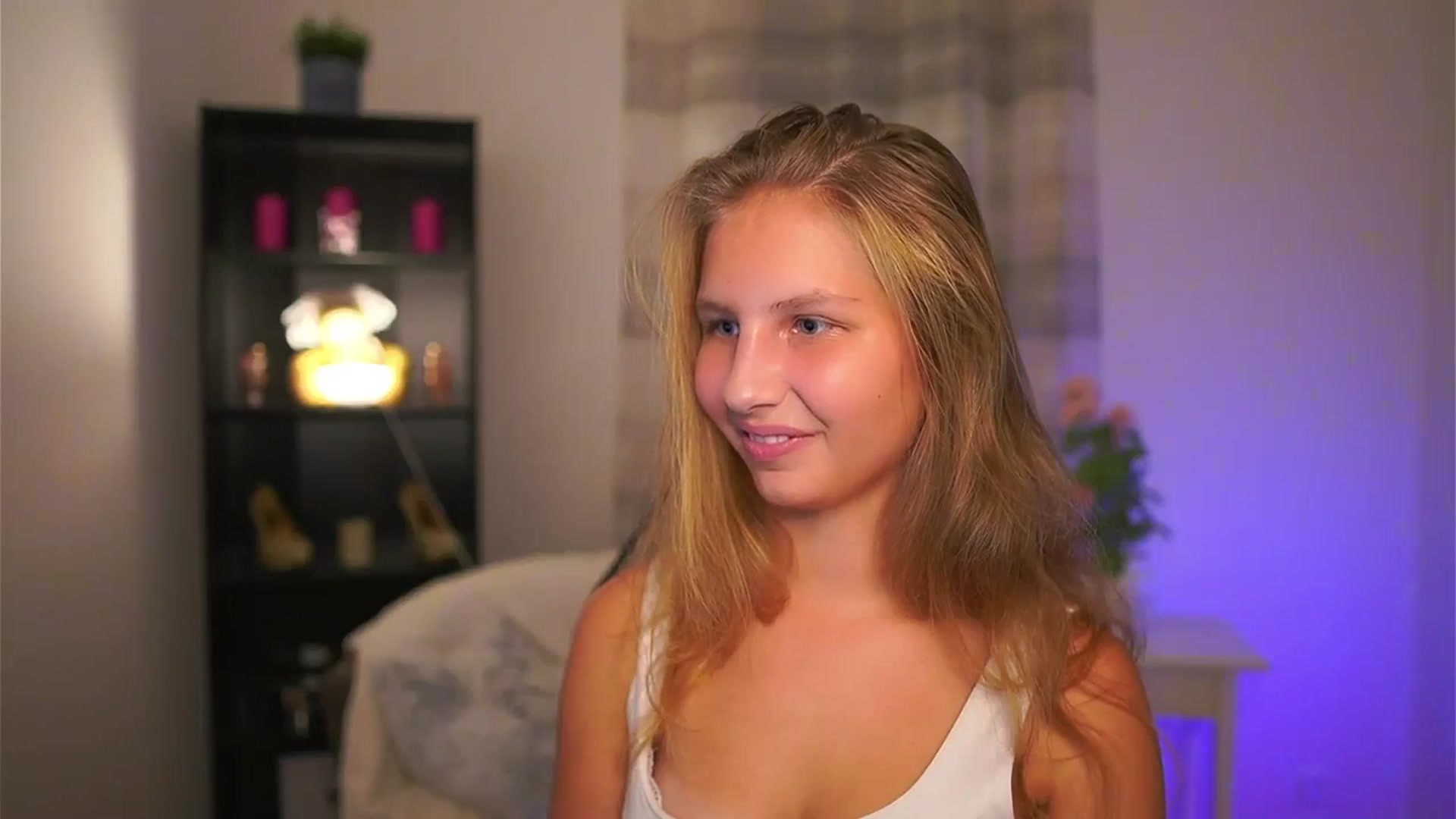 Gallery image thumbnail from Emmie_murray's myfreecams stream on, 11/02/2025, 18:05 image 6 of 20