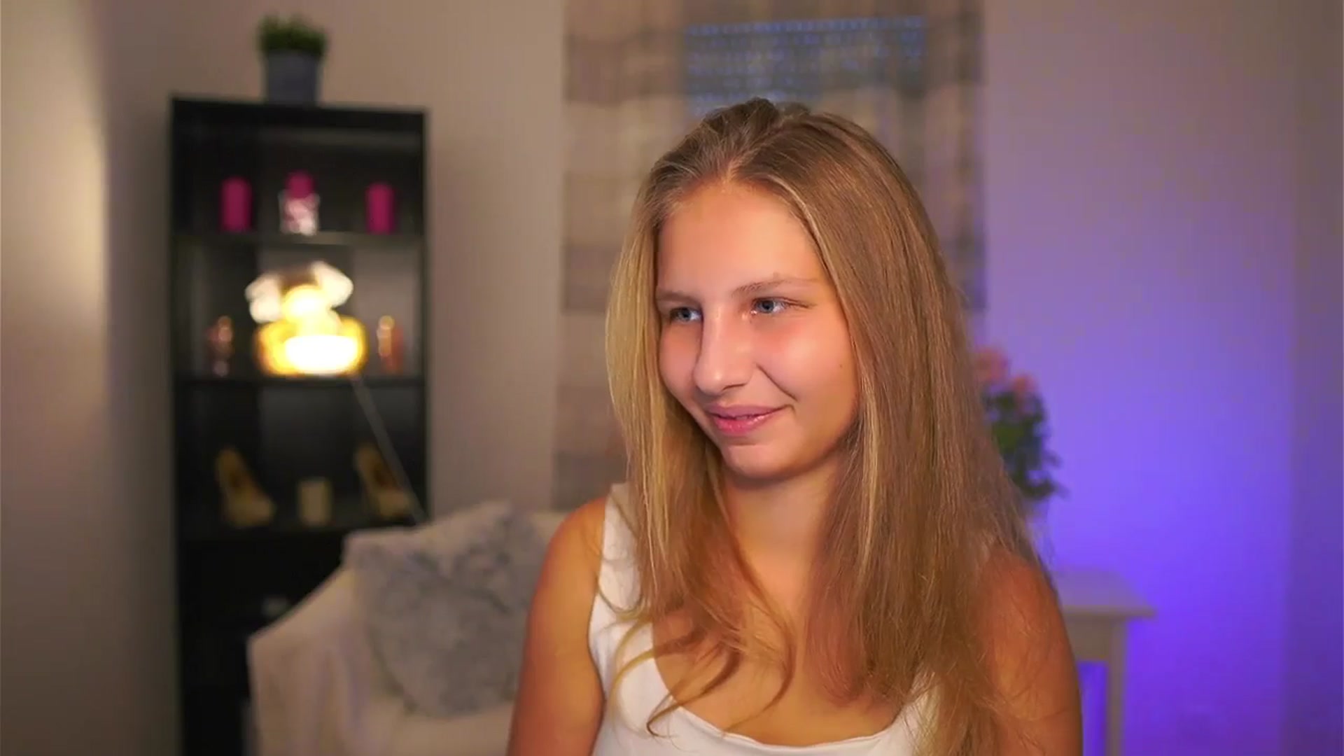 Gallery image thumbnail from Emmie_murray's myfreecams stream on, 11/05/2025, 15:20 image 17 of 20
