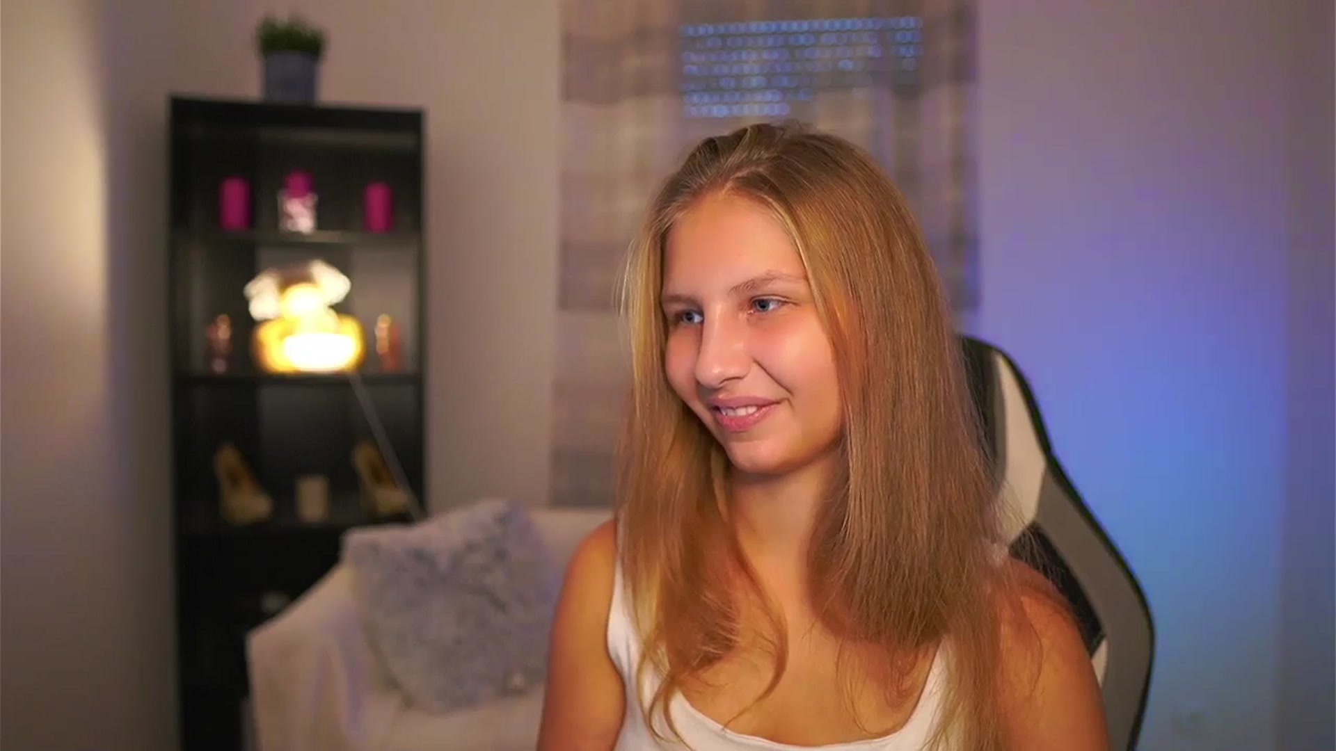 Gallery image thumbnail from Emmie_murray's myfreecams stream on, 11/05/2025, 15:20 image 11 of 20