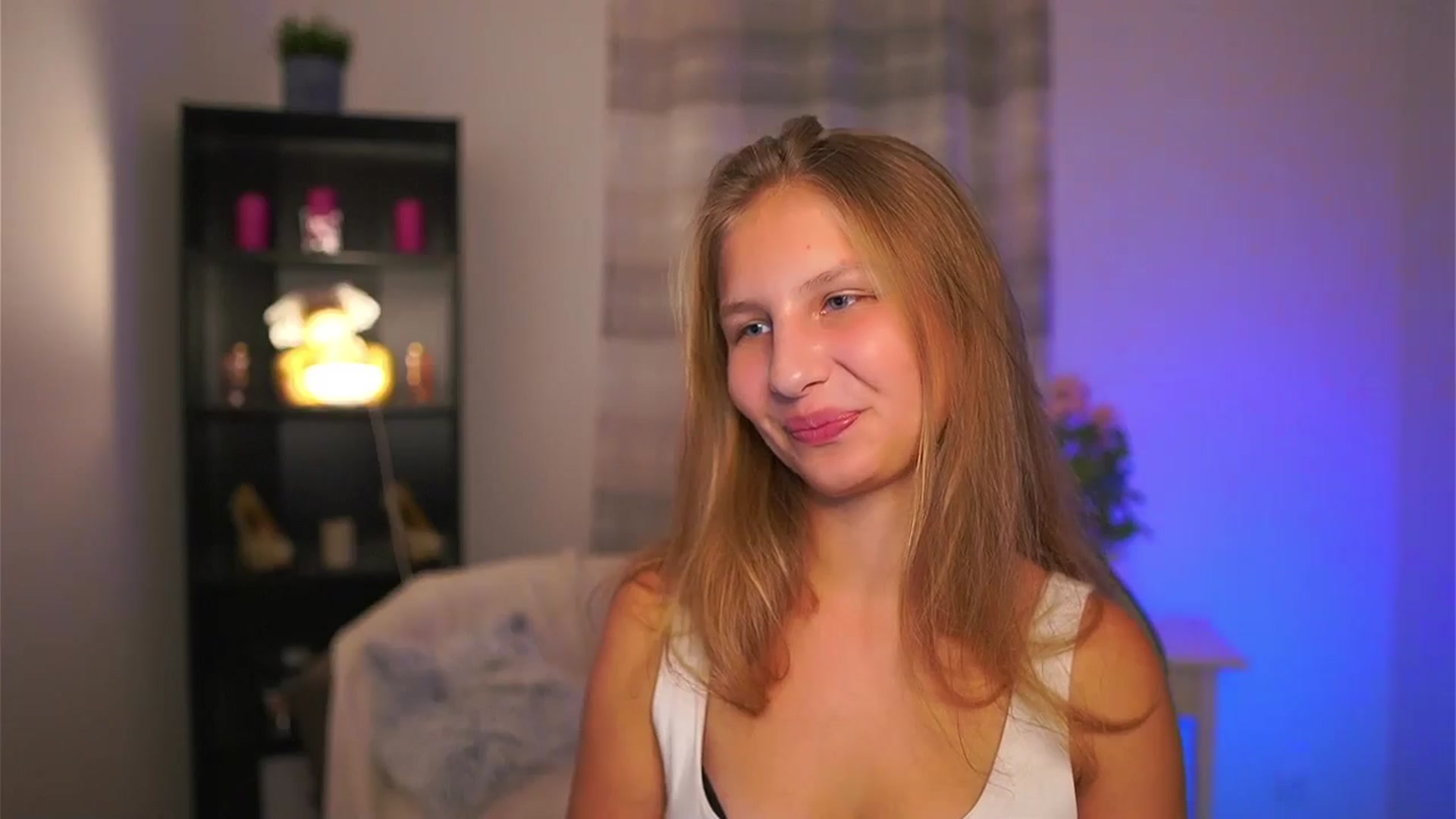 Gallery image thumbnail from Emmie_murray's myfreecams stream on, 11/07/2025, 18:58 image 20 of 20