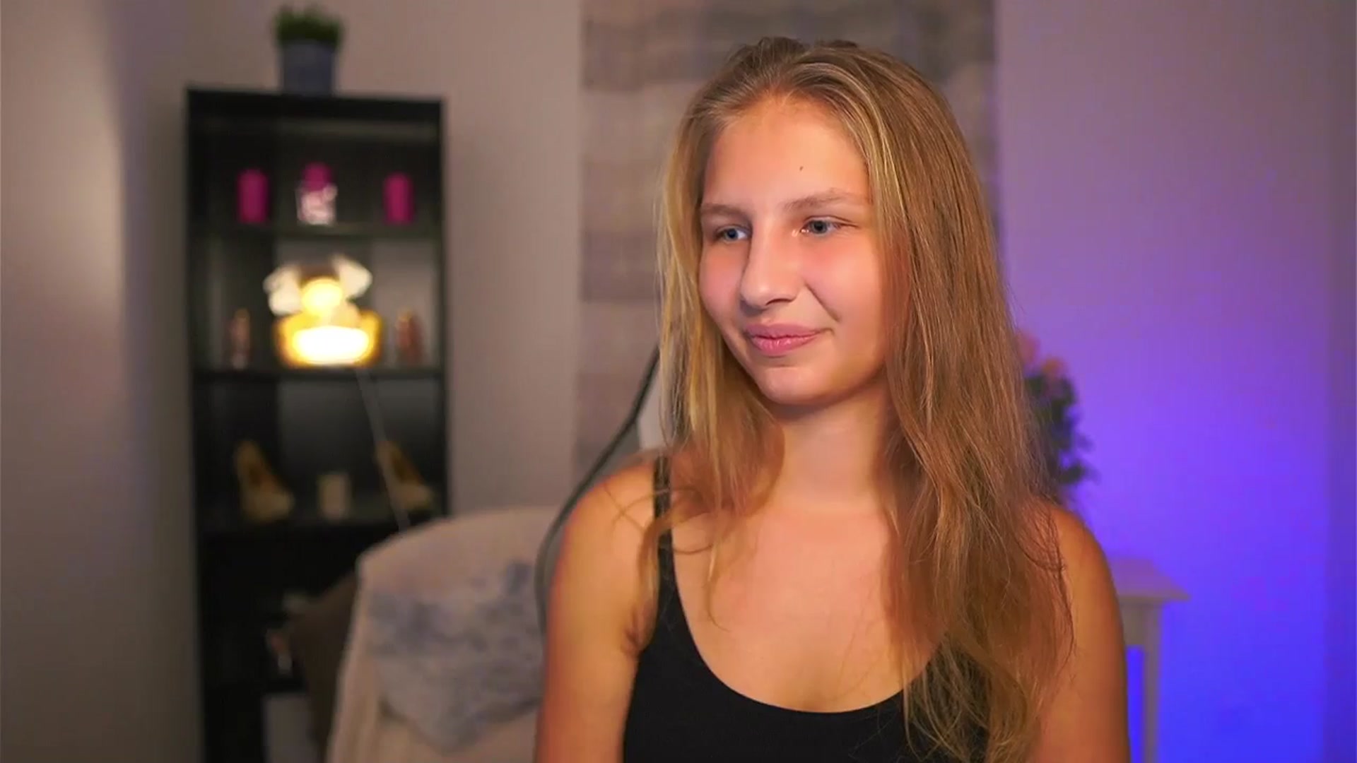 Gallery image thumbnail from Emmie_murray's myfreecams stream on, 11/09/2025, 18:51 image 8 of 20