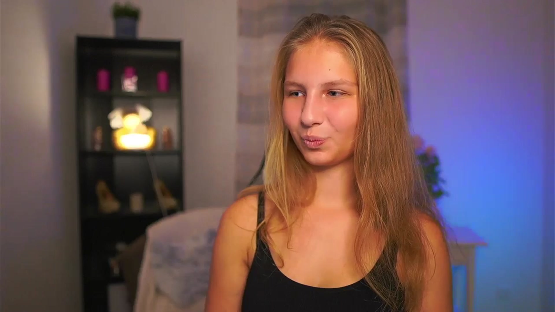 Gallery image thumbnail from Emmie_murray's myfreecams stream on, 11/09/2025, 18:51 image 14 of 20