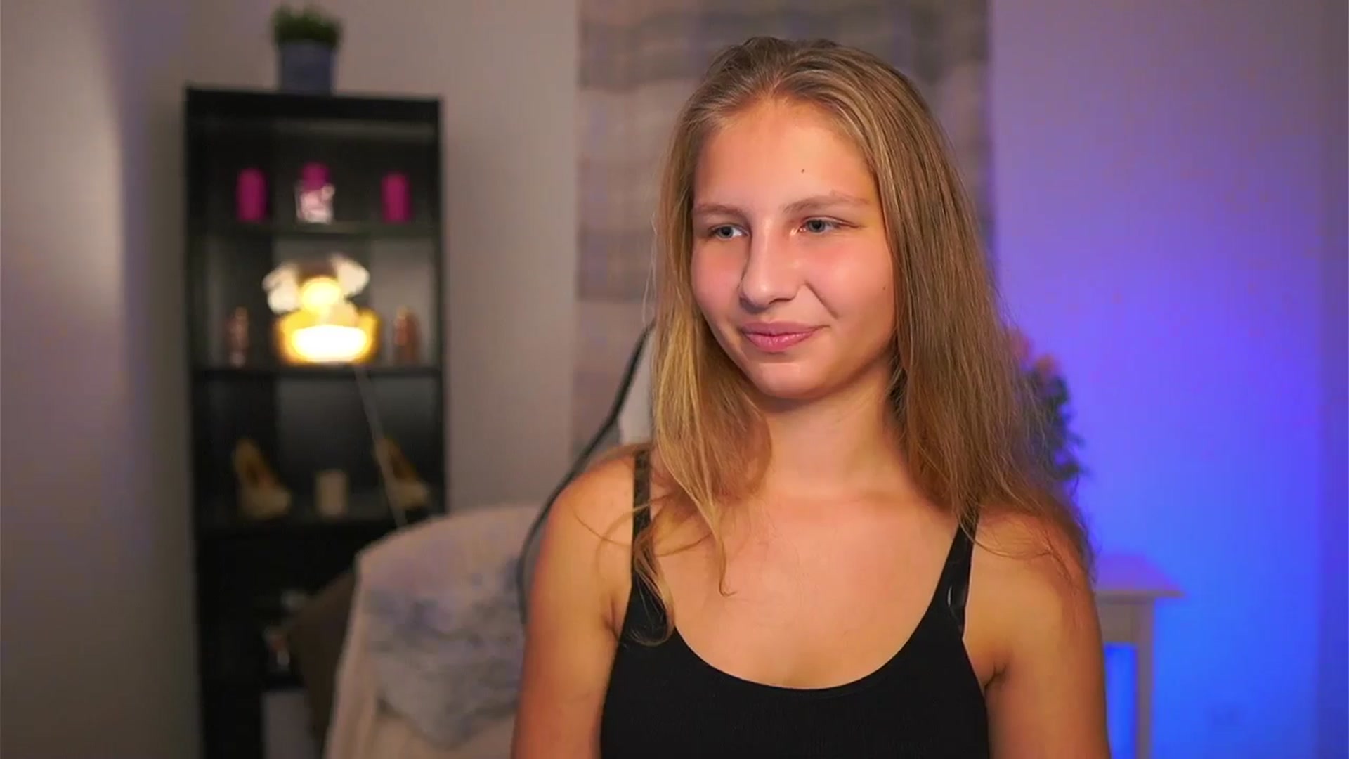 Gallery image thumbnail from Emmie_murray's myfreecams stream on, 11/09/2025, 18:51 image 11 of 20