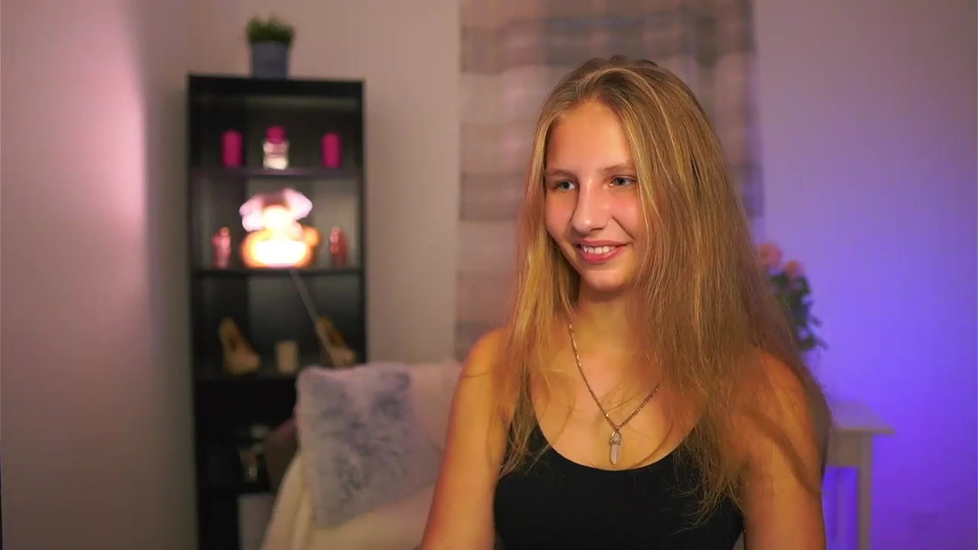 Gallery image thumbnail from Emmie_murray's myfreecams stream on, 11/14/2025, 15:02 image 13 of 20