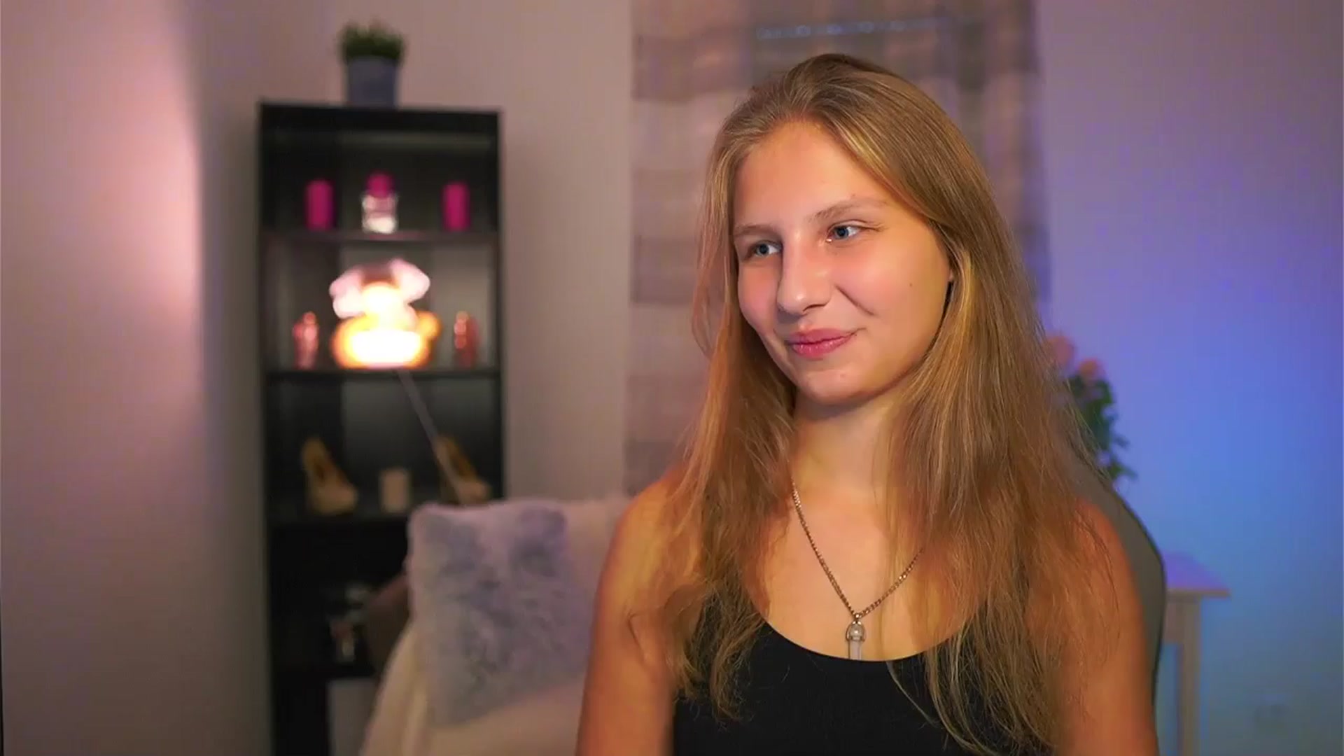 Gallery image thumbnail from Emmie_murray's myfreecams stream on, 11/14/2025, 15:02 image 1 of 20