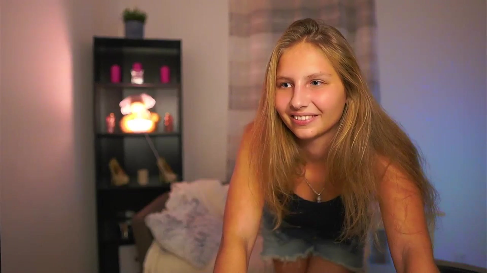 Gallery image thumbnail from Emmie_murray's myfreecams stream on, 11/14/2025, 16:52 image 11 of 20
