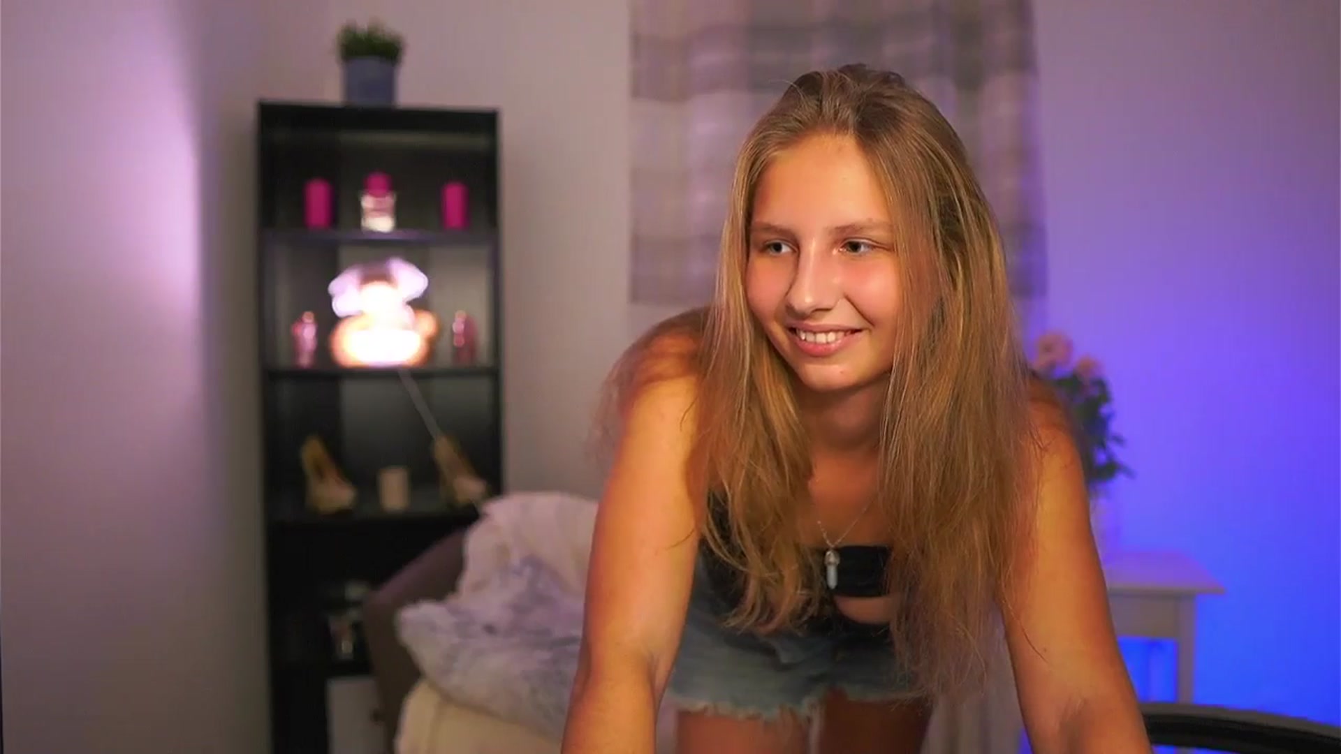 Gallery image thumbnail from Emmie_murray's myfreecams stream on, 11/14/2025, 18:57 image 20 of 20