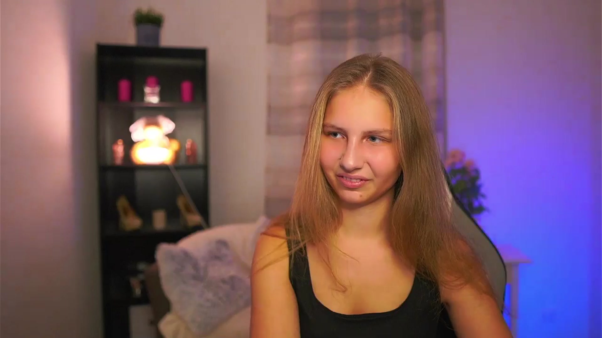 Gallery image thumbnail from Emmie_murray's myfreecams stream on, 11/20/2025, 15:27 image 7 of 20