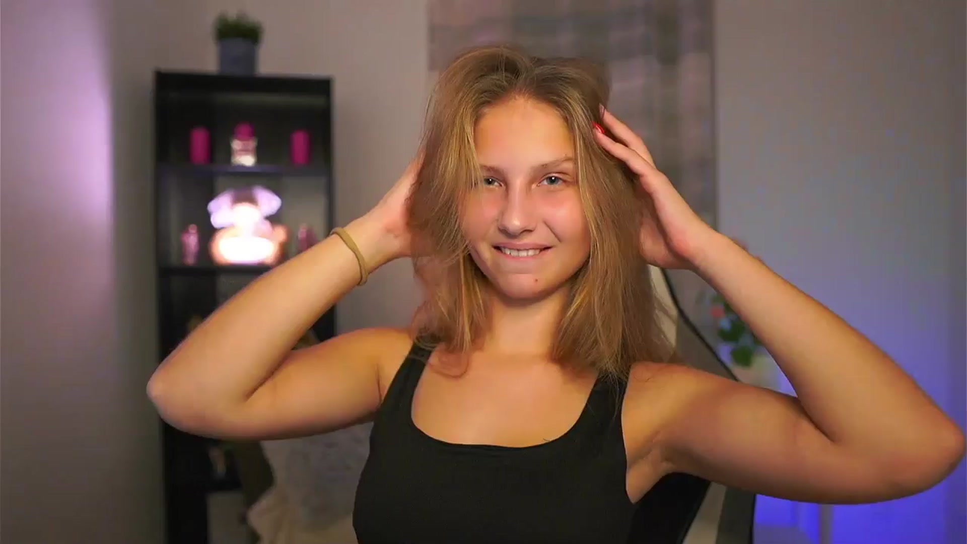 Gallery image thumbnail from Emmie_murray's myfreecams stream on, 11/20/2025, 15:27 image 1 of 20