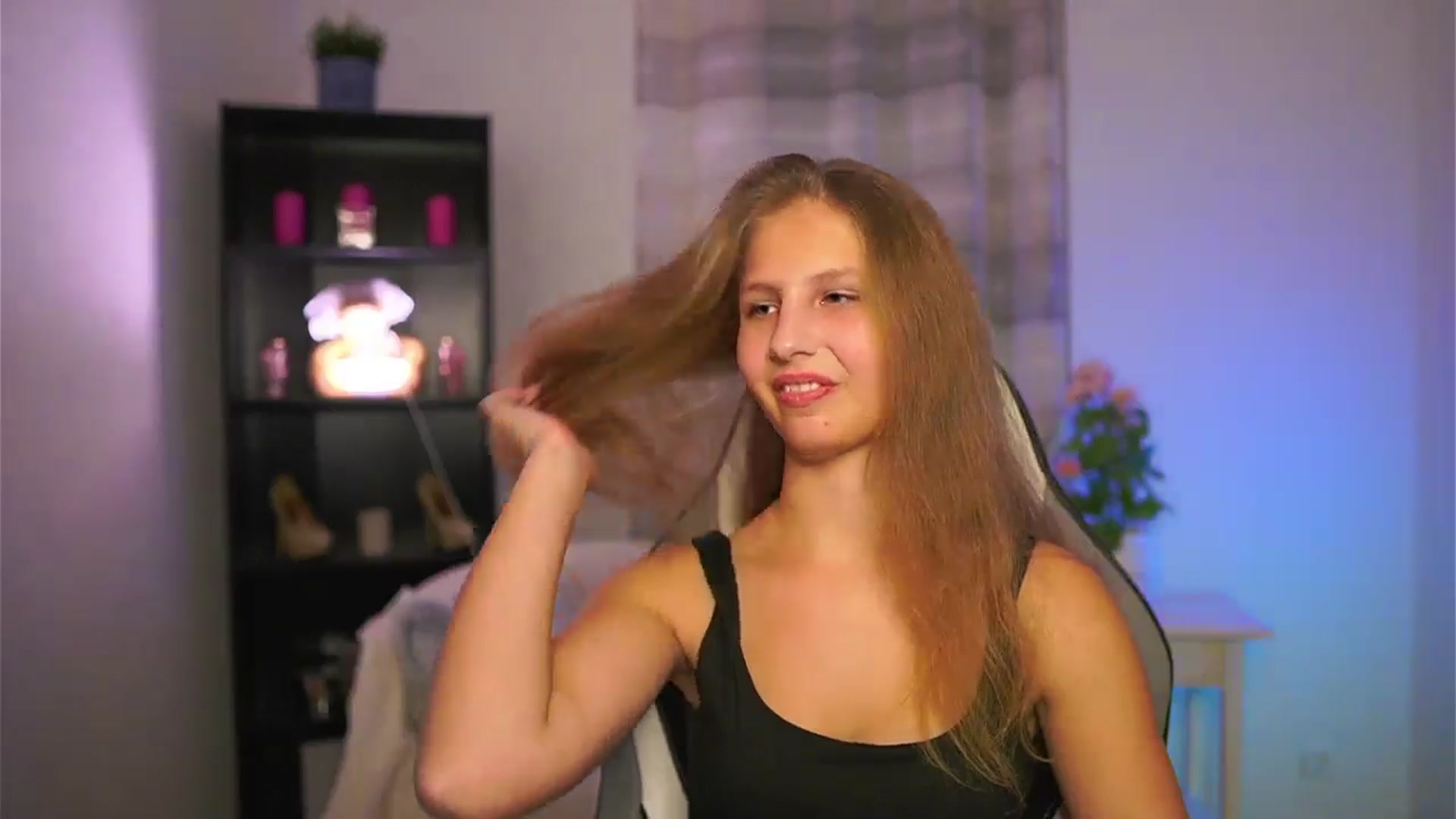 Gallery image thumbnail from Emmie_murray's myfreecams stream on, 11/21/2025, 22:04 image 14 of 20