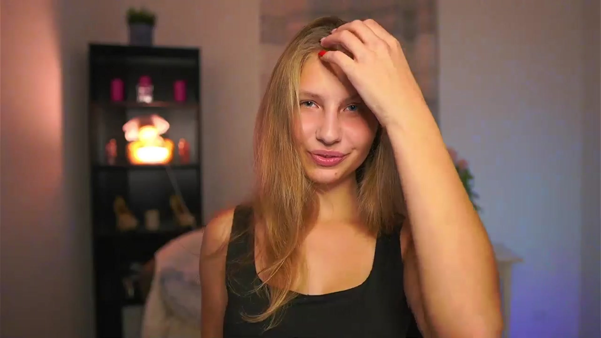 Gallery image thumbnail from Emmie_murray's myfreecams stream on, 11/22/2025, 16:48 image 9 of 20