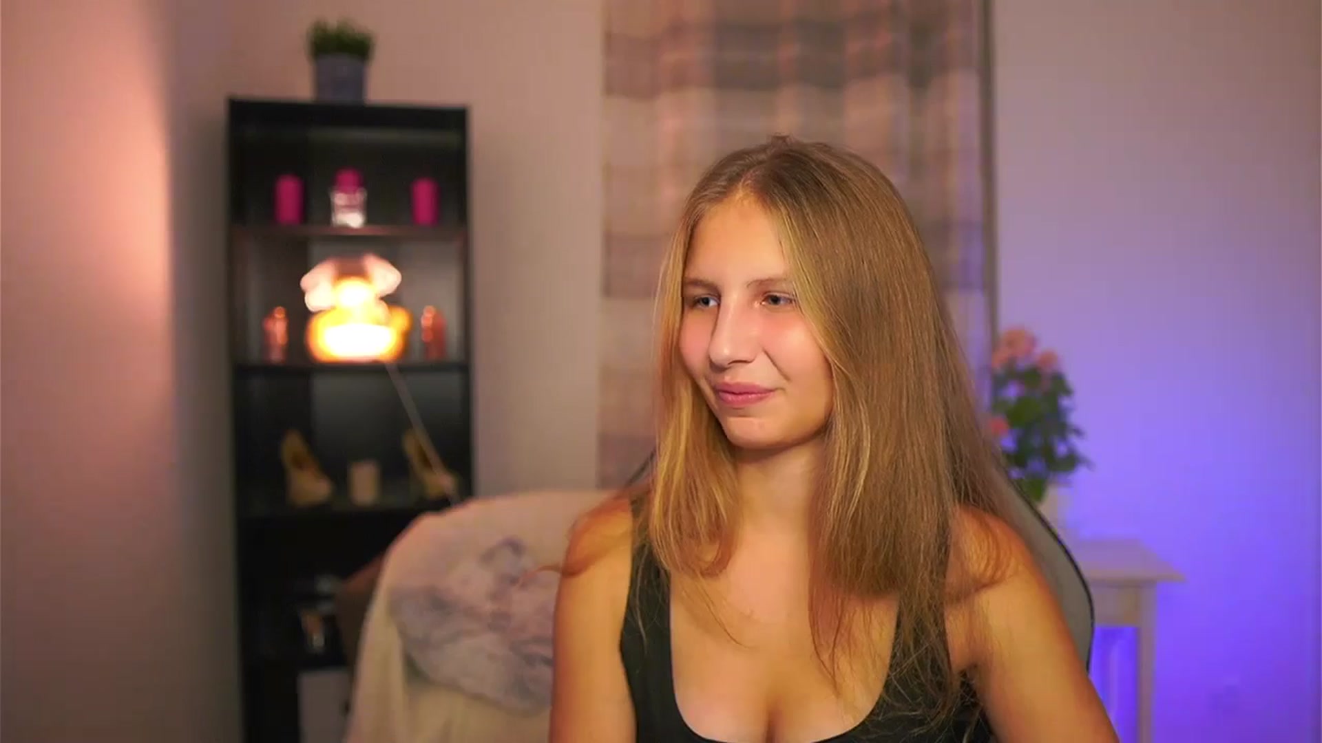 Gallery image thumbnail from Emmie_murray's myfreecams stream on, 11/26/2025, 16:58 image 17 of 20