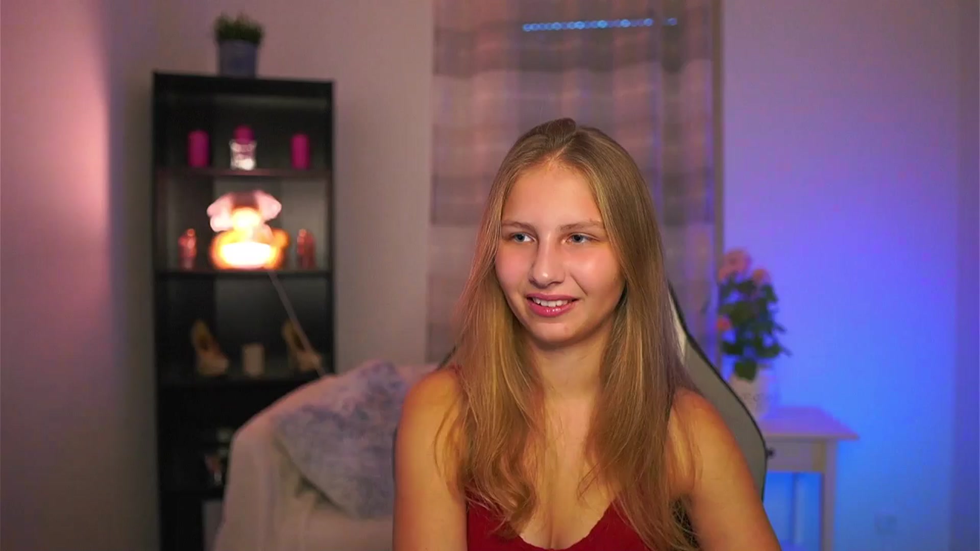 Gallery image thumbnail from Emmie_murray's myfreecams stream on, 11/27/2025, 15:41 image 1 of 20