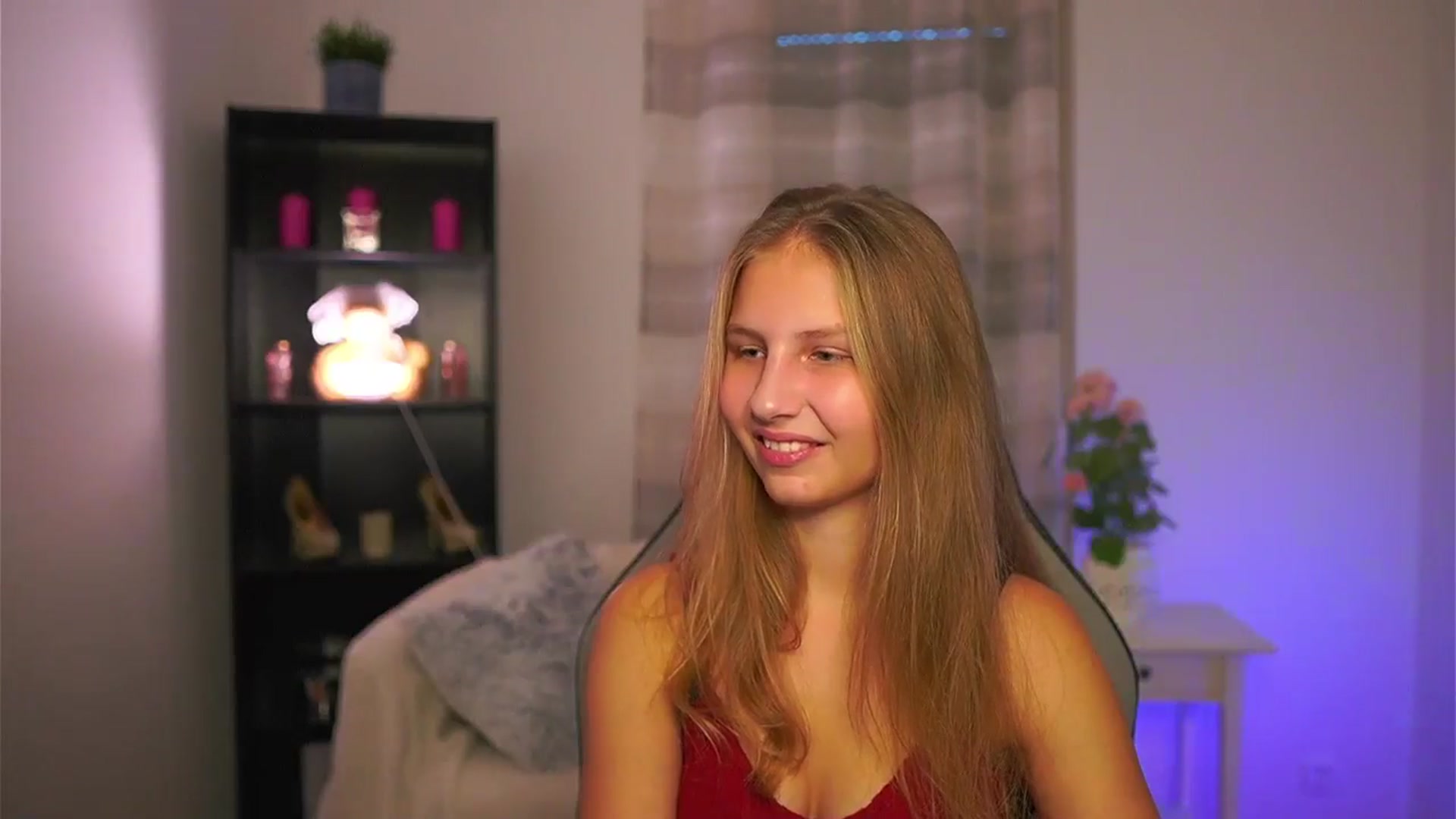 Gallery image thumbnail from Emmie_murray's myfreecams stream on, 11/27/2025, 15:41 image 3 of 20