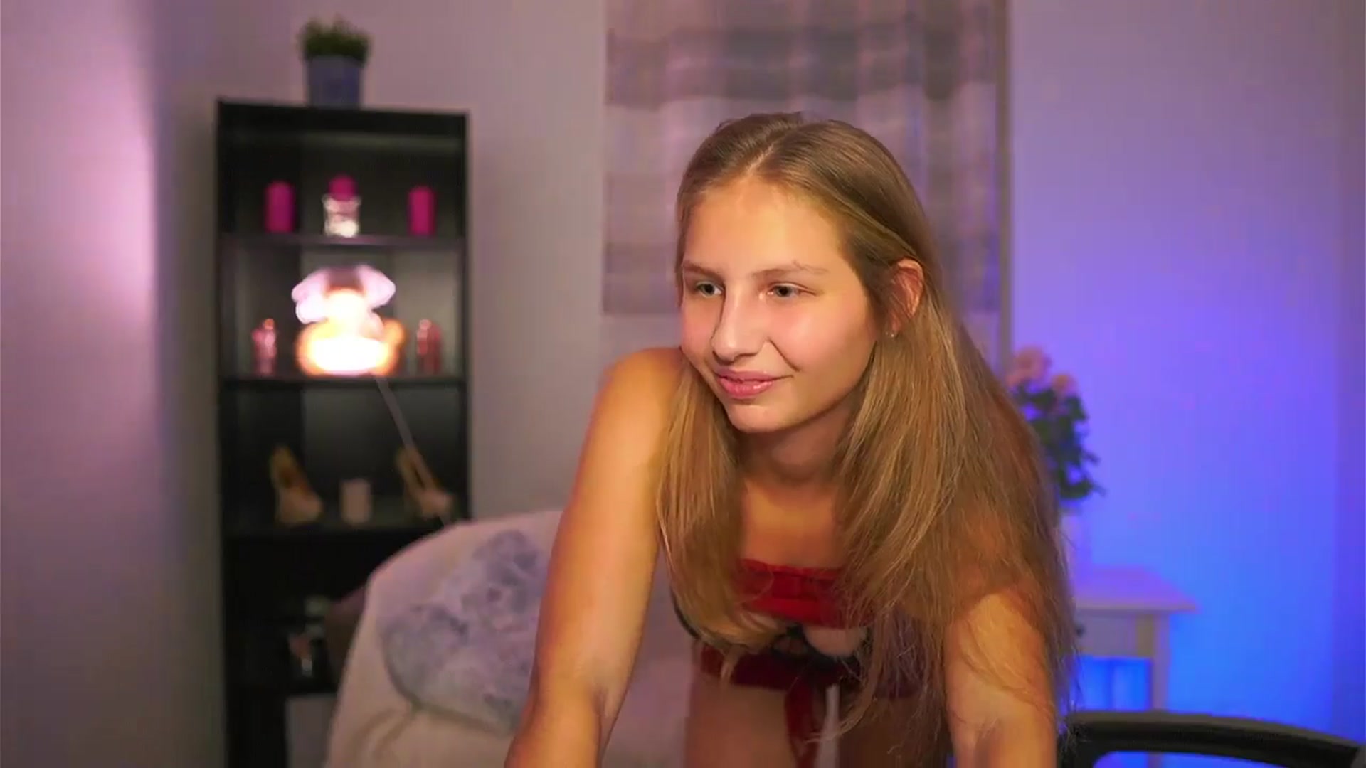 Gallery image thumbnail from Emmie_murray's myfreecams stream on, 11/27/2025, 15:41 image 14 of 20