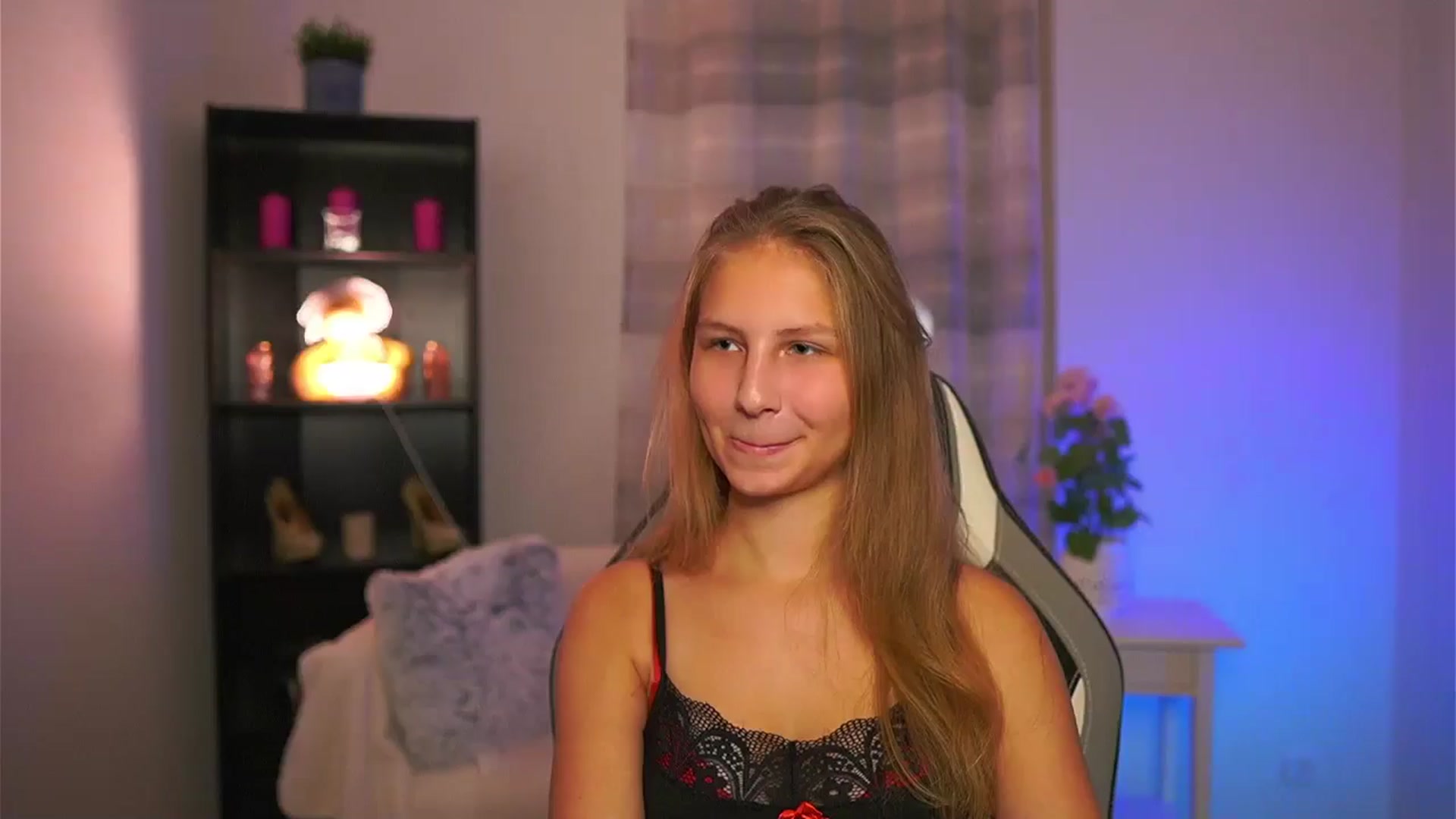 Gallery image thumbnail from Emmie_murray's myfreecams stream on, 11/30/2025, 15:22 image 12 of 20