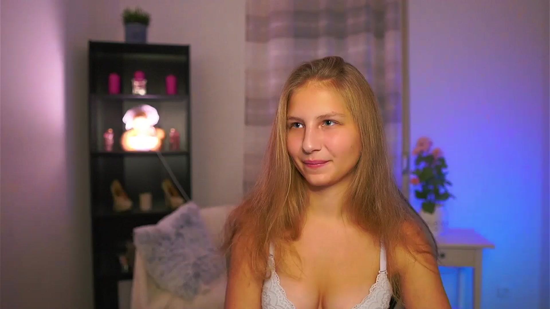 Gallery image thumbnail from Emmie_murray's myfreecams stream on, 12/06/2025, 15:47 image 20 of 20