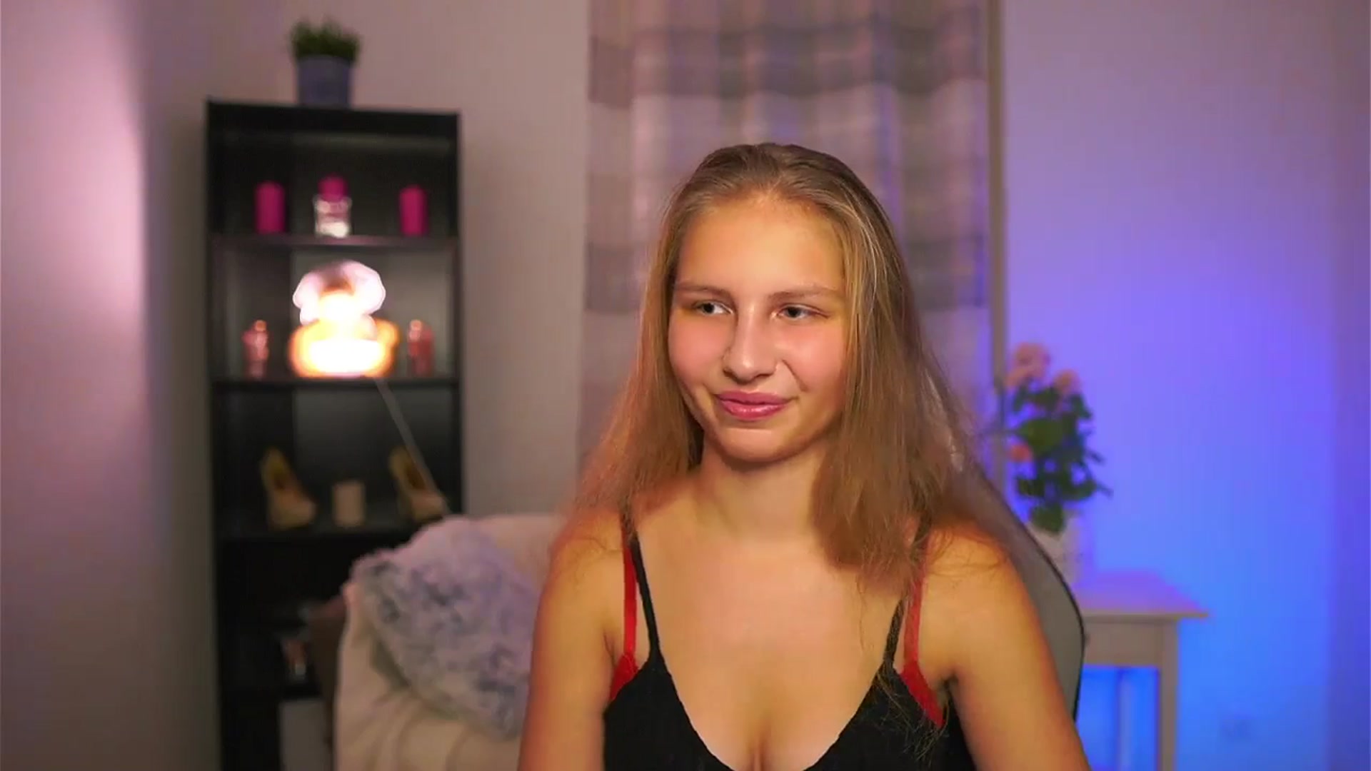 Gallery image thumbnail from Emmie_murray's myfreecams stream on, 12/11/2025, 15:06 image 19 of 20