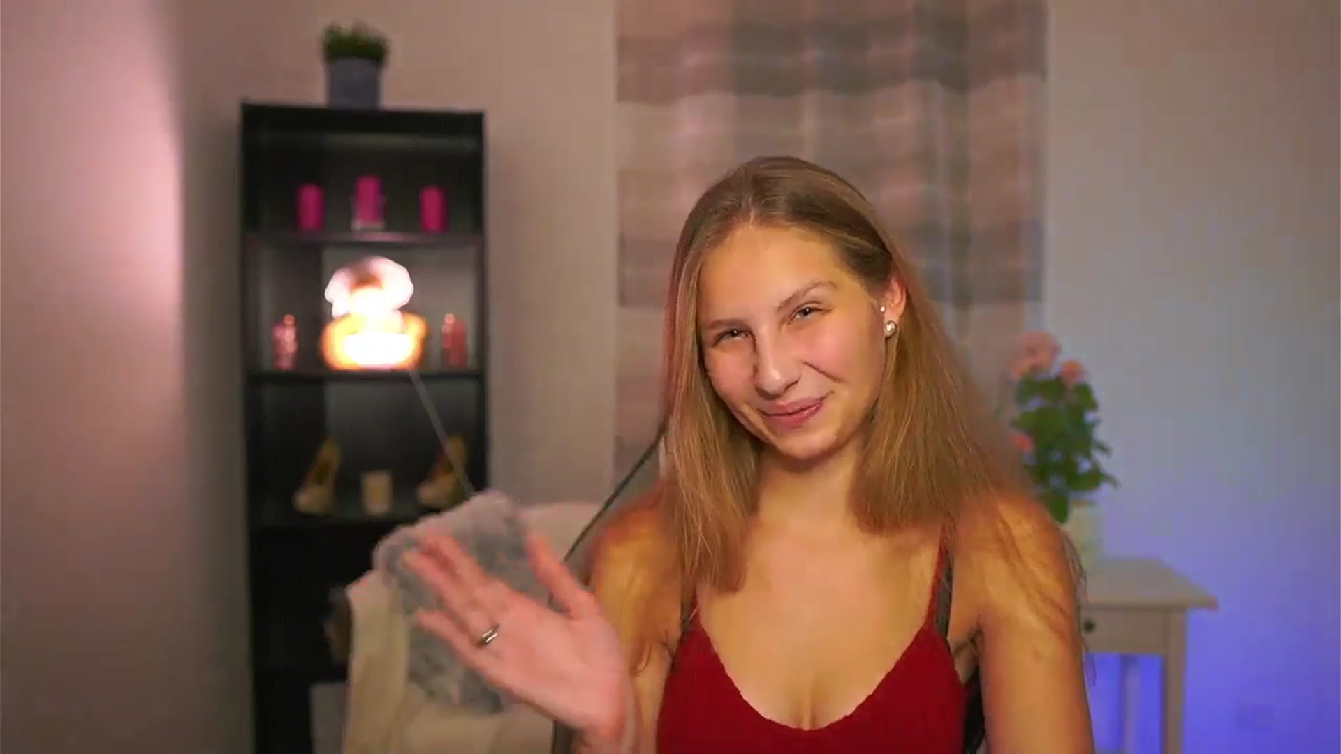 Gallery image thumbnail from Emmie_murray's myfreecams stream on, 12/19/2025, 15:48 image 16 of 20