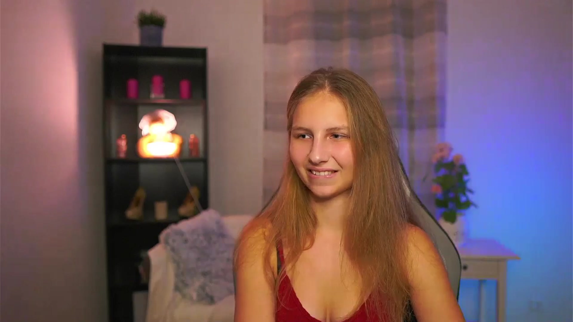 Gallery image thumbnail from Emmie_murray's myfreecams stream on, 12/19/2025, 15:48 image 20 of 20