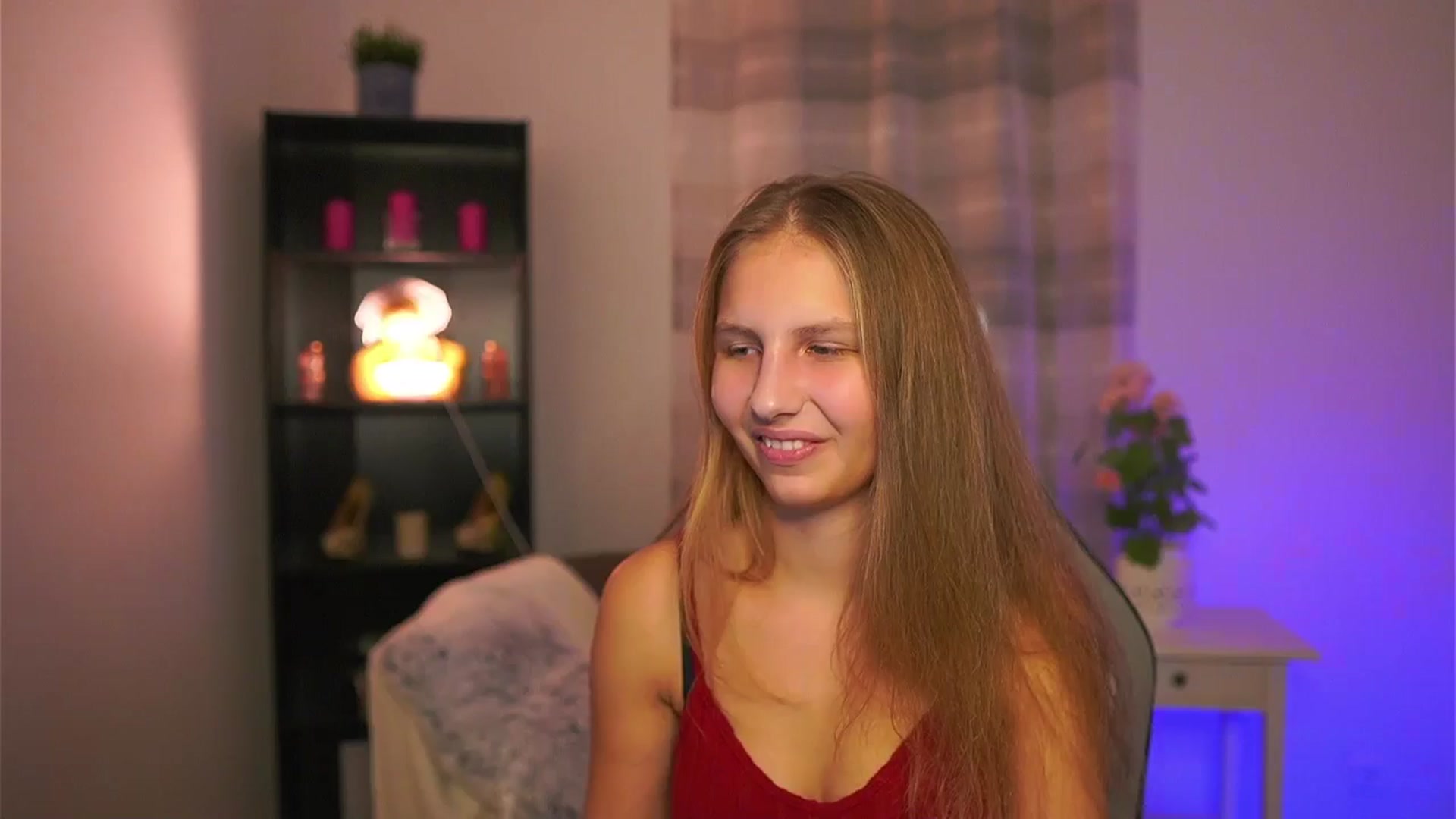 Gallery image thumbnail from Emmie_murray's myfreecams stream on, 12/19/2025, 23:51 image 1 of 20