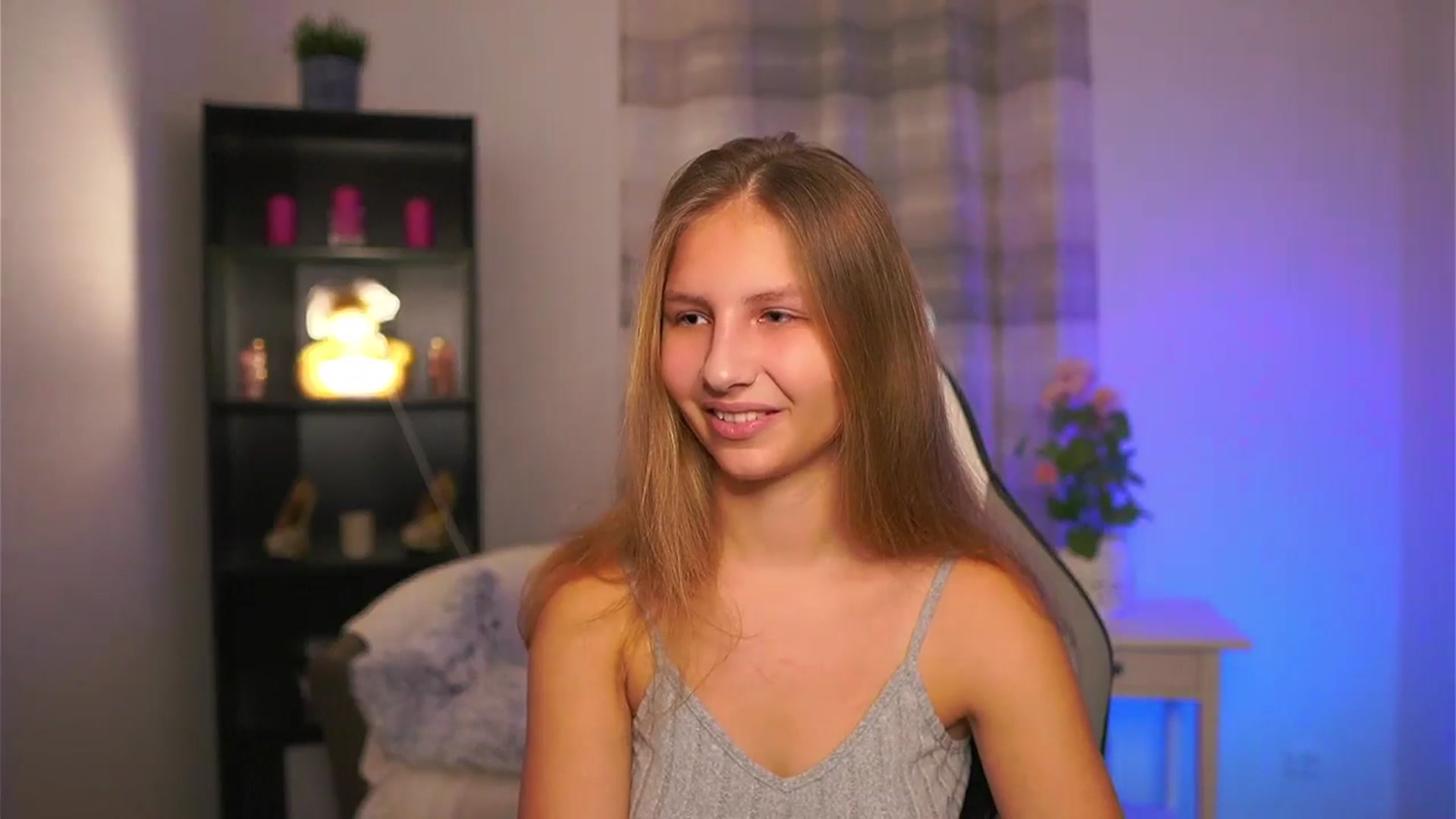 Gallery image thumbnail from Emmie_murray's myfreecams stream on, 12/20/2025, 17:02 image 17 of 20