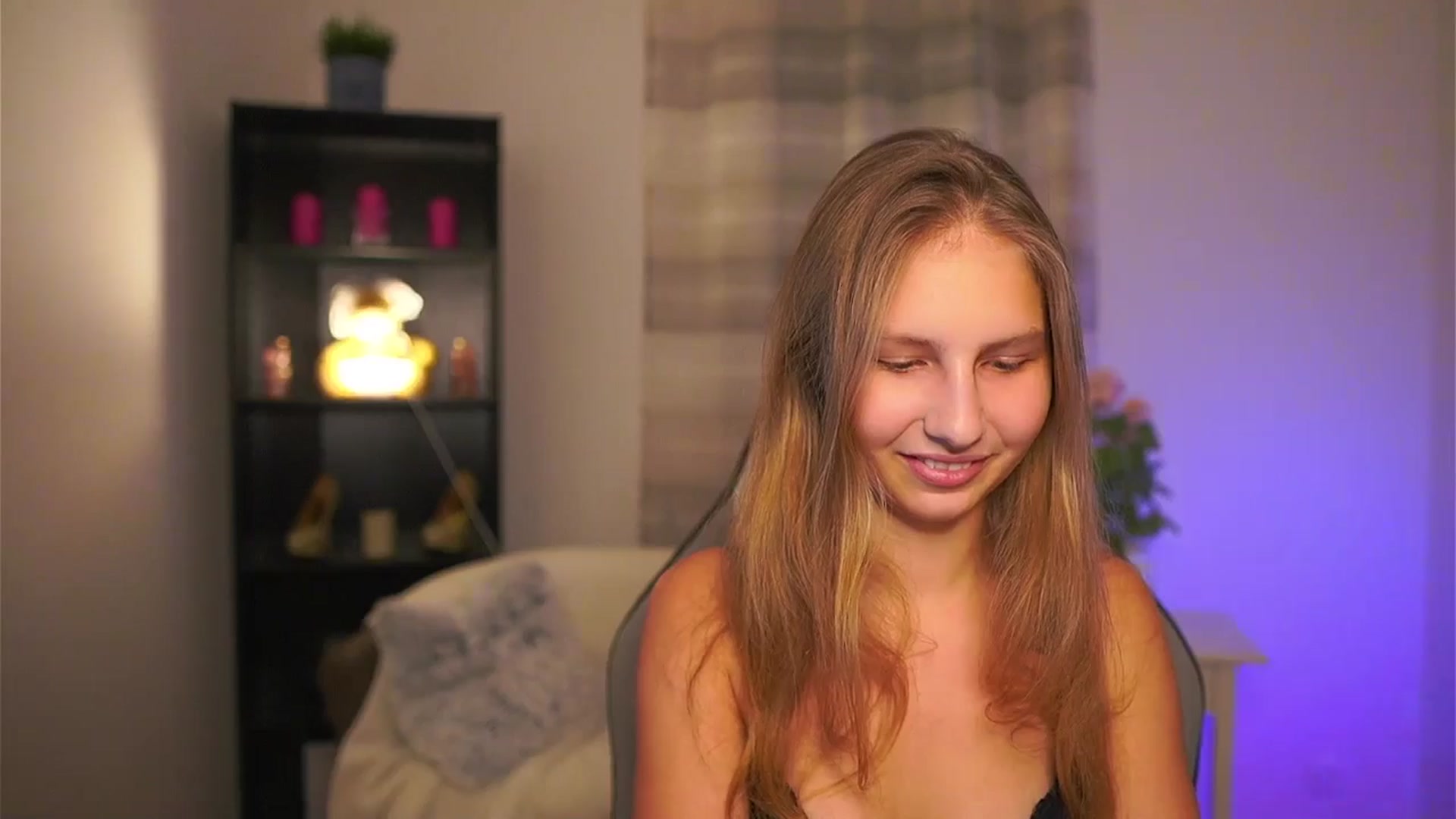 Gallery image thumbnail from Emmie_murray's myfreecams stream on, 12/23/2025, 15:55 image 20 of 20
