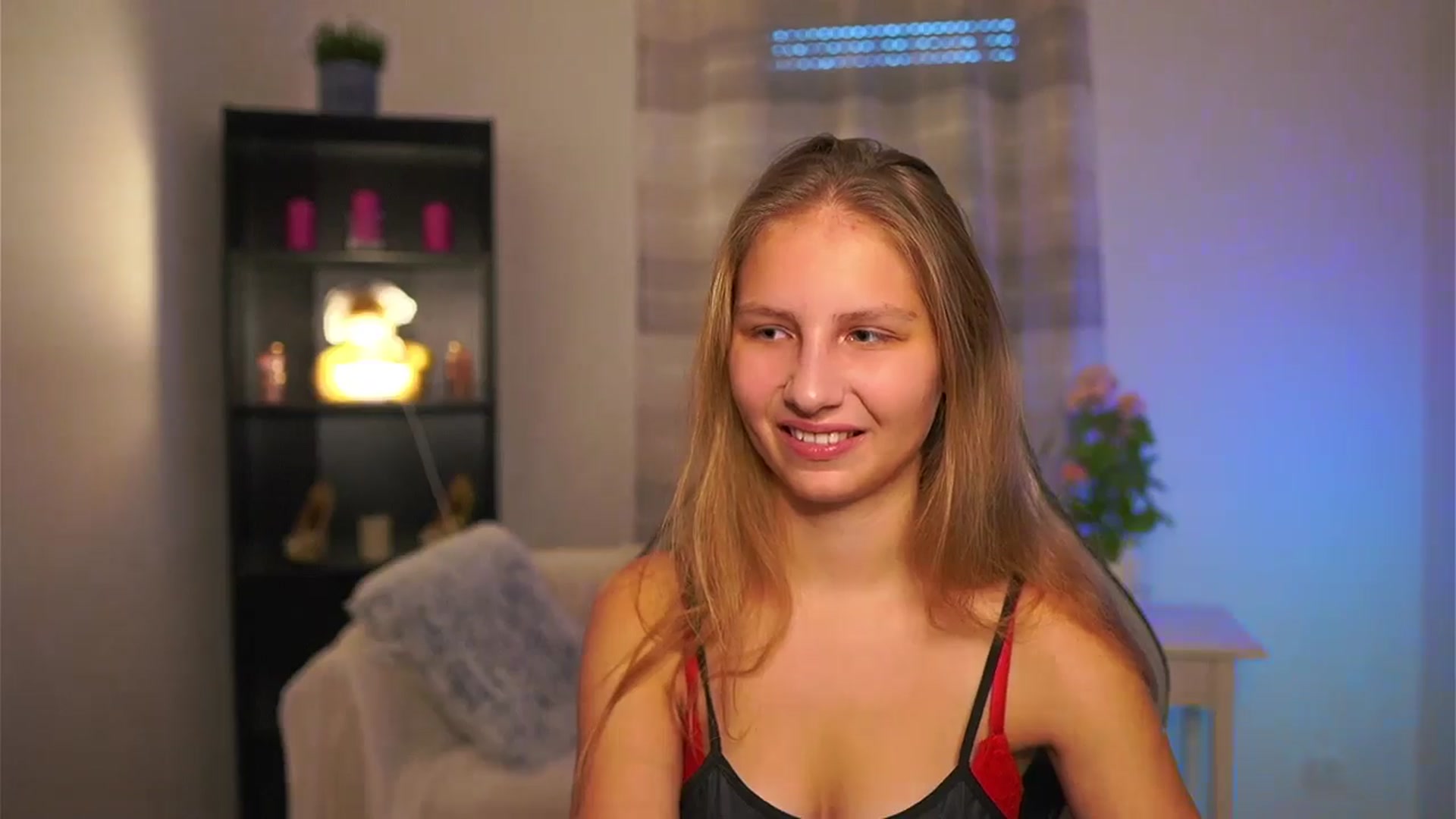 Gallery image thumbnail from Emmie_murray's myfreecams stream on, 12/27/2025, 15:53 image 4 of 20