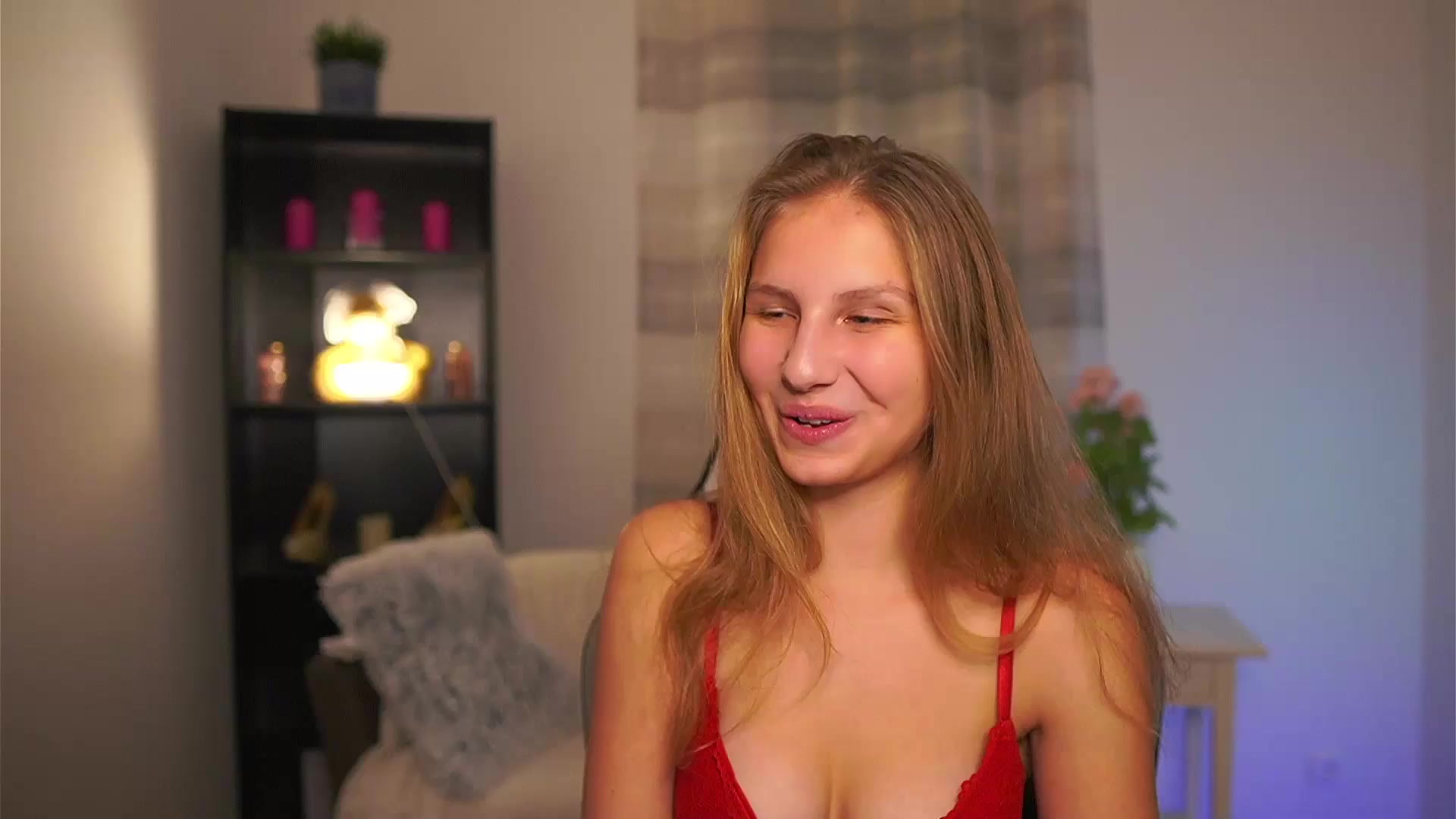 Gallery image thumbnail from Emmie_murray's myfreecams stream on, 12/27/2025, 21:58 image 1 of 20