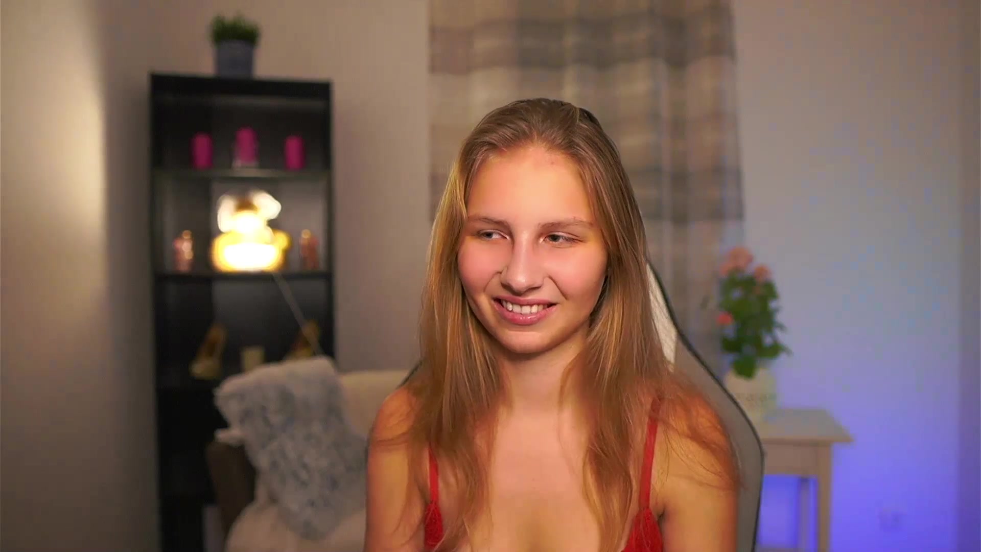 Gallery image thumbnail from Emmie_murray's myfreecams stream on, 12/27/2025, 21:58 image 8 of 20