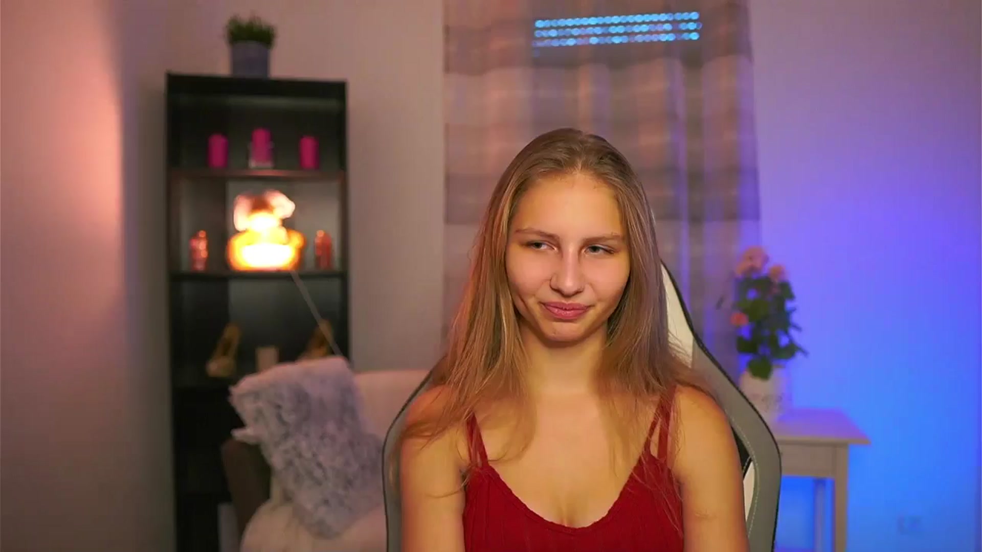 Gallery image thumbnail from Emmie_murray's myfreecams stream on, 12/28/2025, 16:00 image 1 of 20