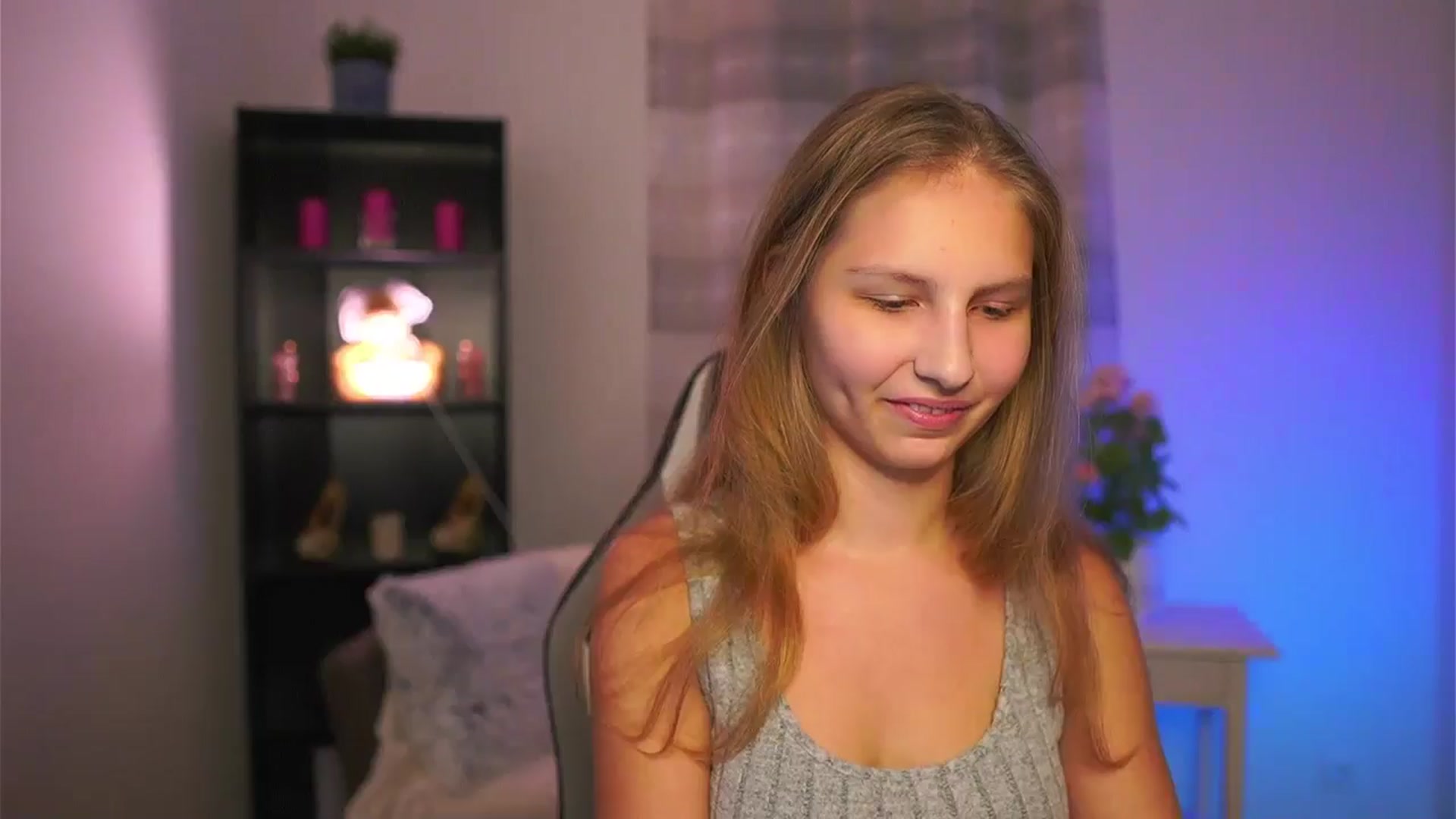 Gallery image thumbnail from Emmie_murray's myfreecams stream on, 12/29/2025, 18:40 image 1 of 20