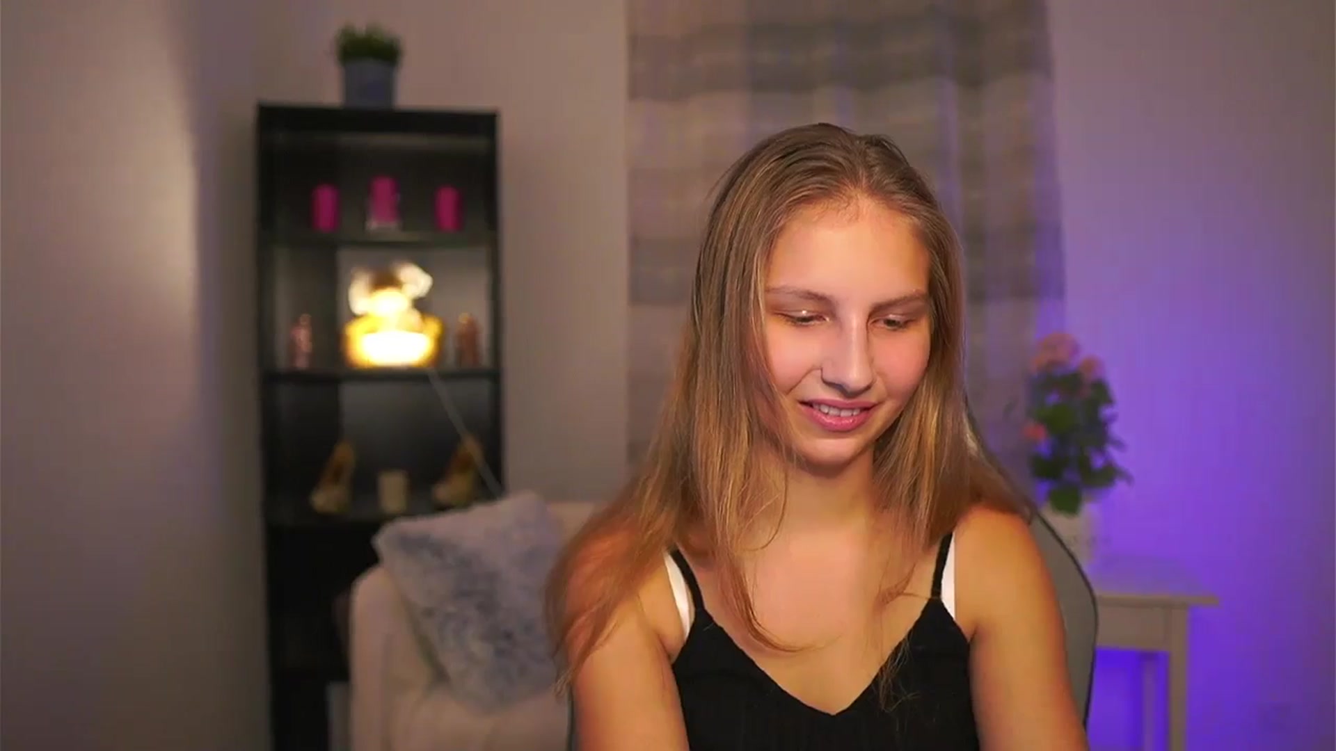 Gallery image thumbnail from Emmie_murray's myfreecams stream on, 01/02/2026, 16:07 image 5 of 20