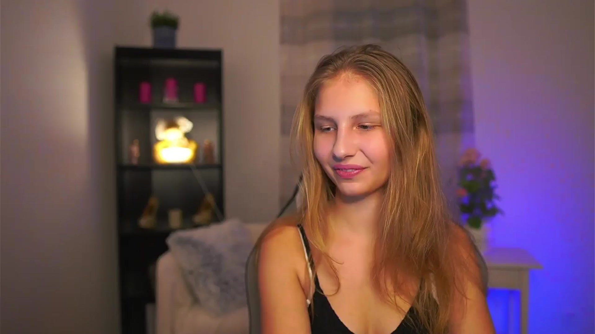 Gallery image thumbnail from Emmie_murray's myfreecams stream on, 01/02/2026, 16:07 image 1 of 20