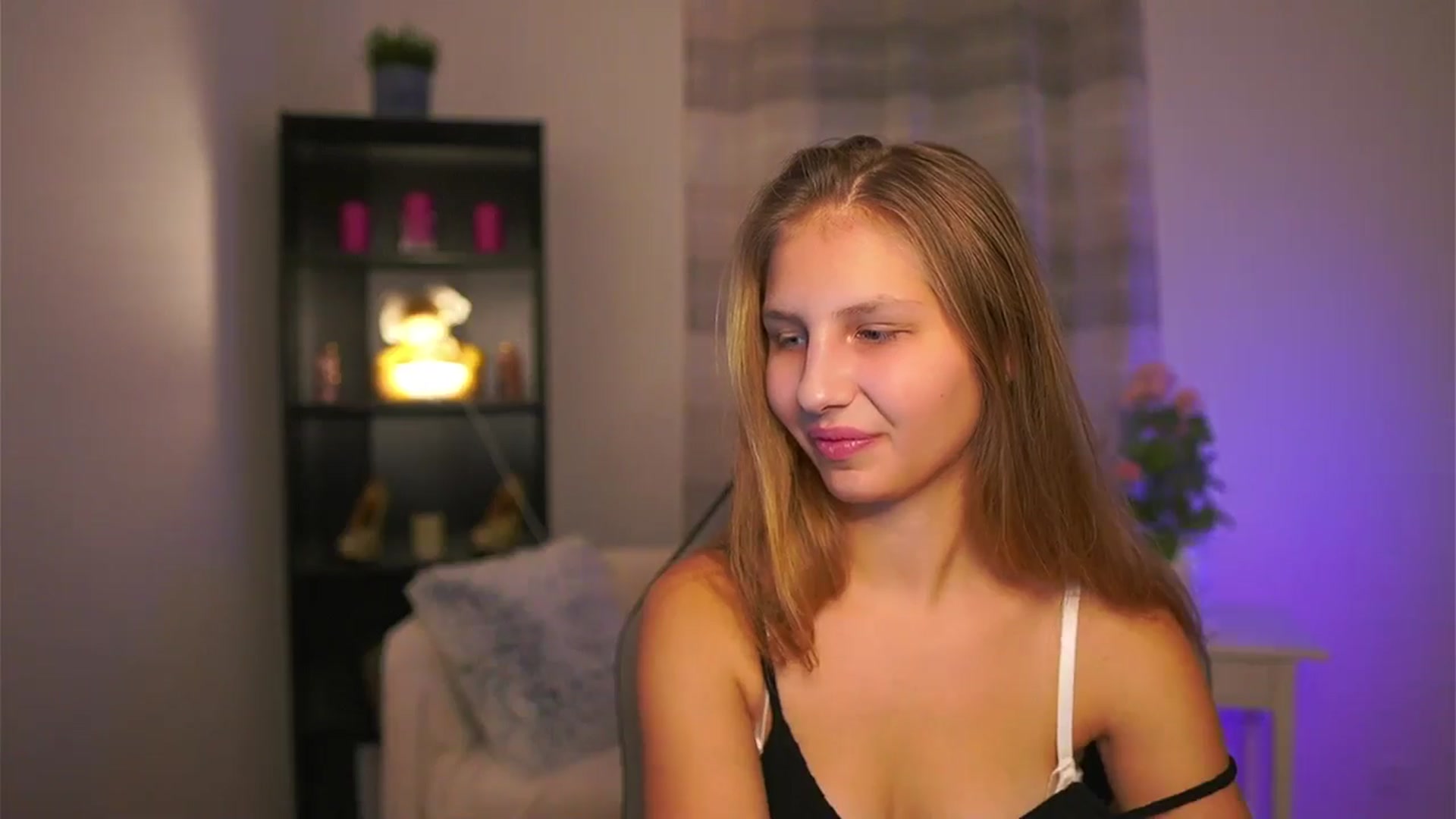 Gallery image thumbnail from Emmie_murray's myfreecams stream on, 01/02/2026, 16:07 image 12 of 20
