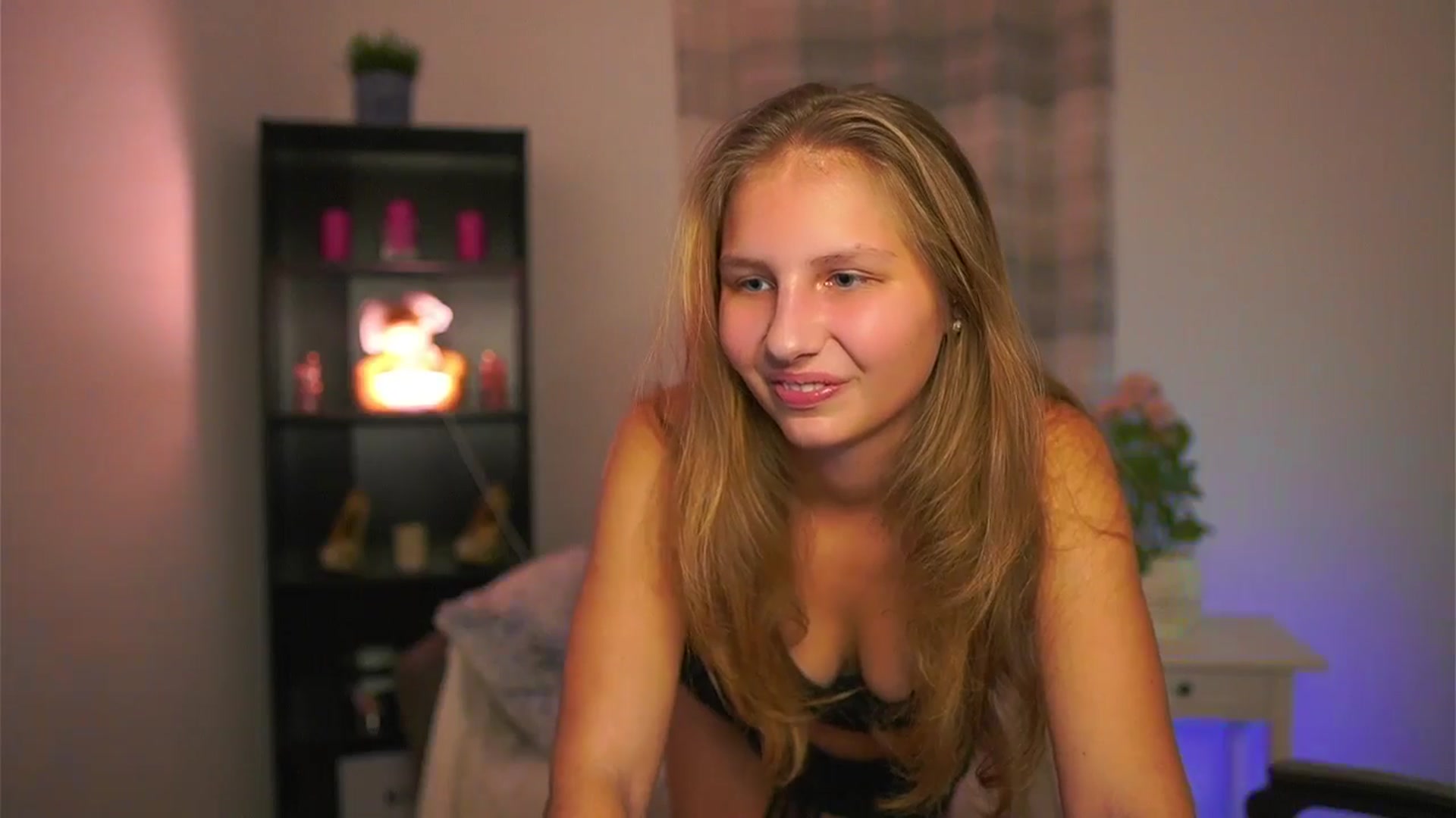 Gallery image thumbnail from Emmie_murray's myfreecams stream on, 01/03/2026, 21:25 image 10 of 20