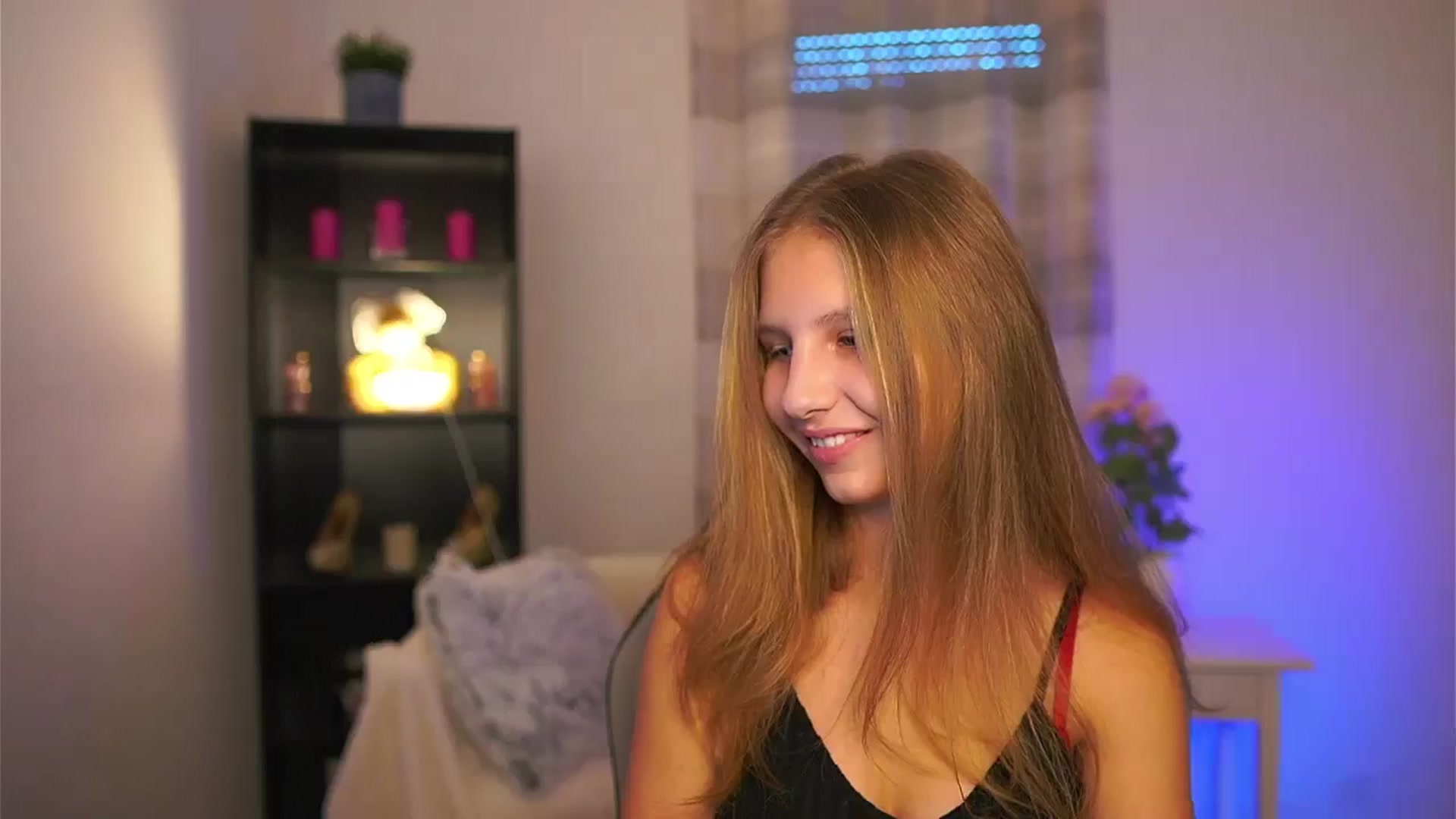 Gallery image thumbnail from Emmie_murray's myfreecams stream on, 01/08/2026, 14:24 image 12 of 20