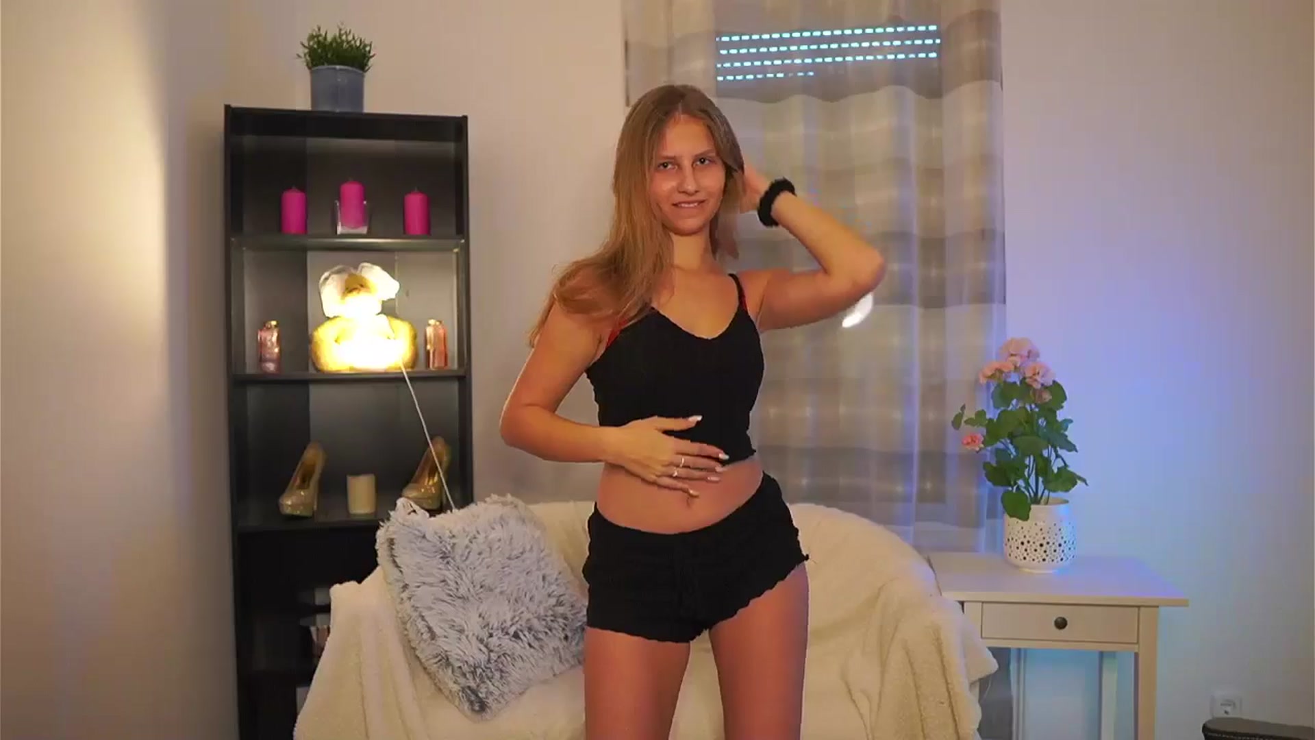 Gallery image thumbnail from Emmie_murray's myfreecams stream on, 01/08/2026, 14:24 image 10 of 20