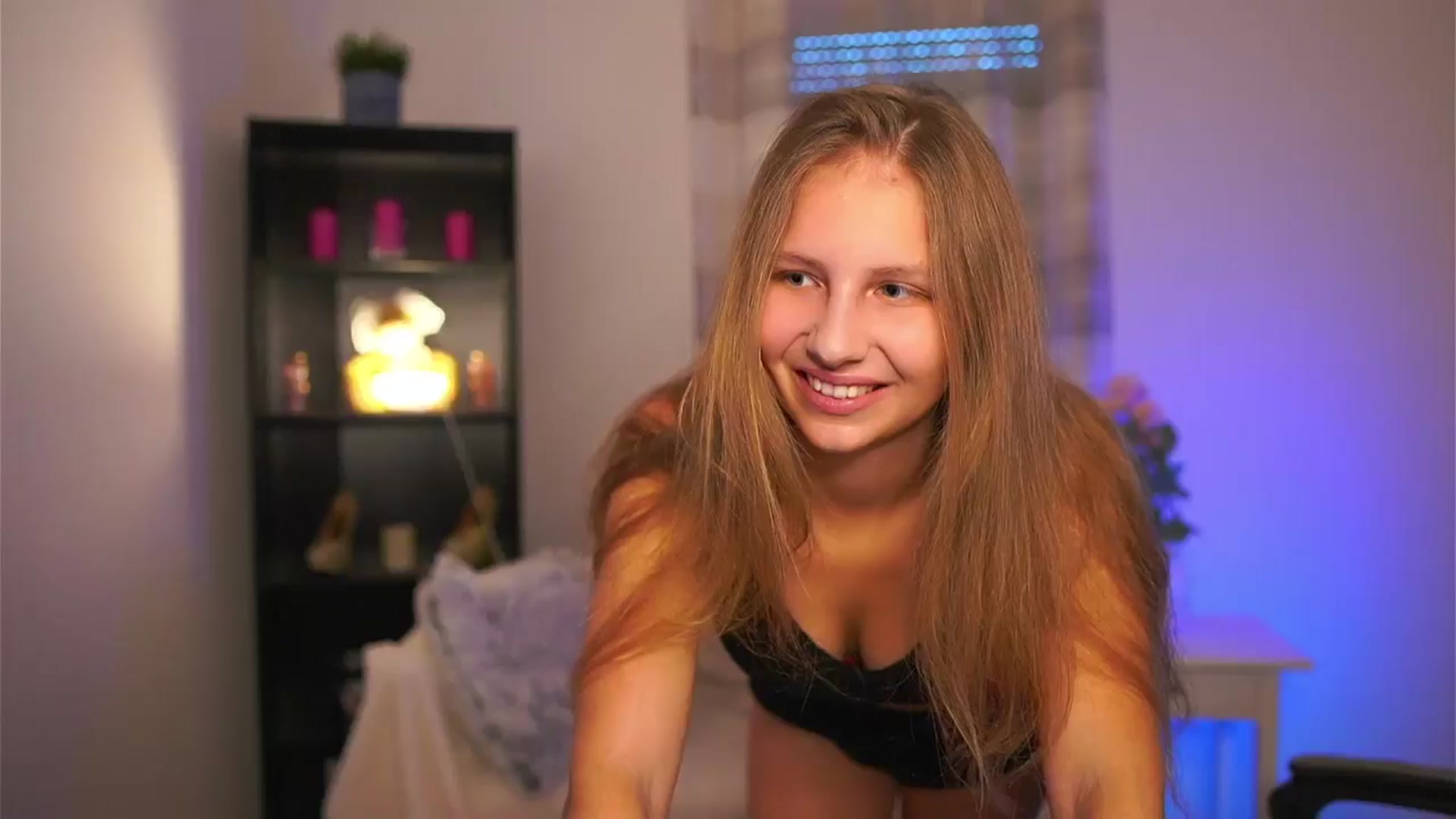 Gallery image thumbnail from Emmie_murray's myfreecams stream on, 01/08/2026, 15:08 image 8 of 20