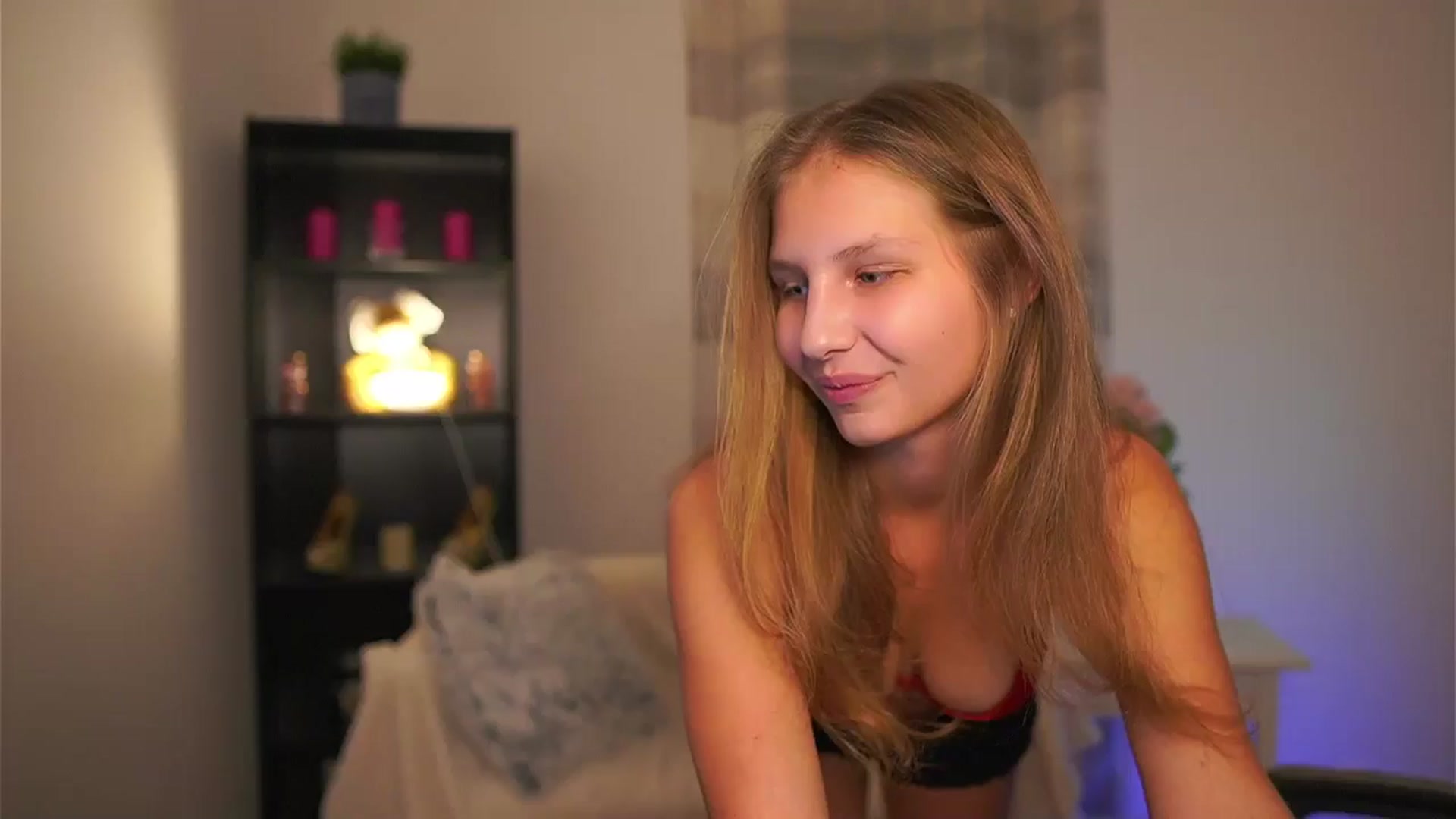 Gallery image thumbnail from Emmie_murray's myfreecams stream on, 01/08/2026, 16:16 image 20 of 20