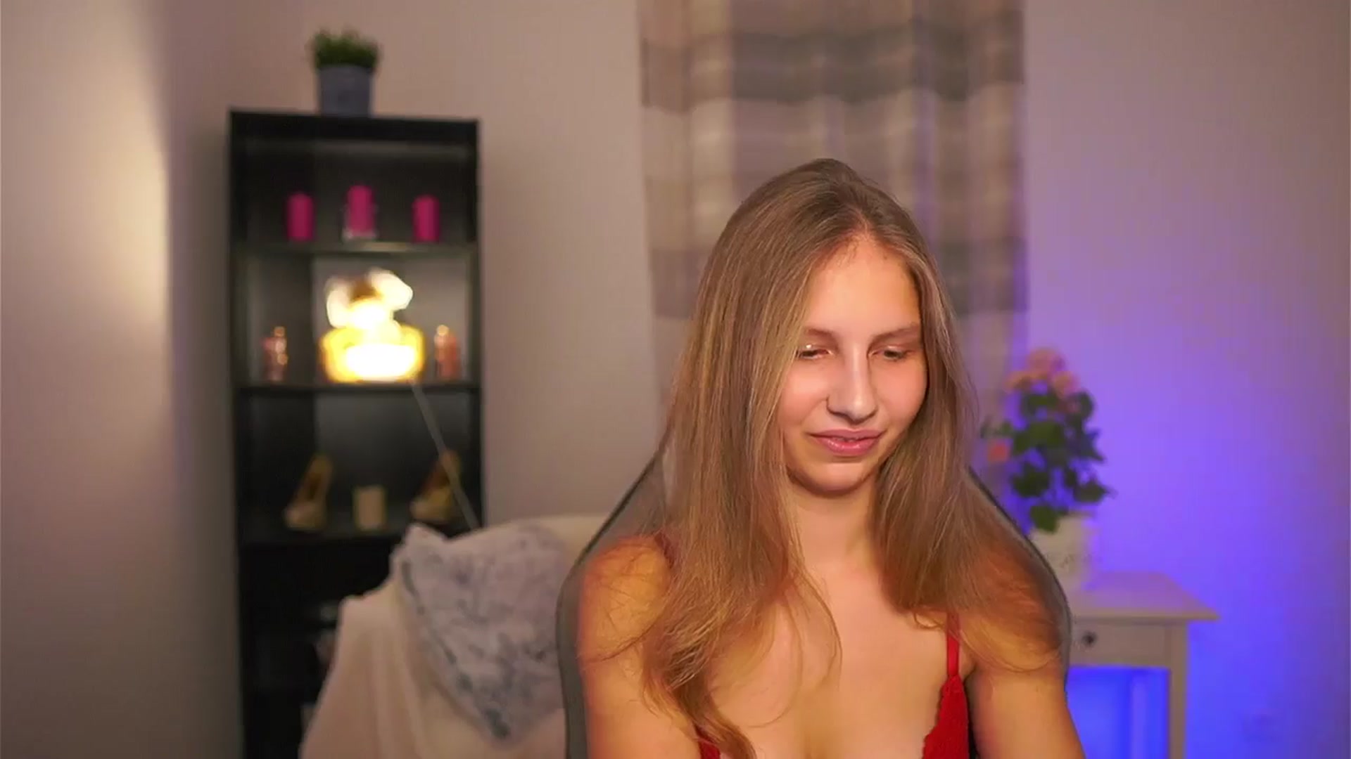 Gallery image thumbnail from Emmie_murray's myfreecams stream on, 01/08/2026, 19:02 image 13 of 20
