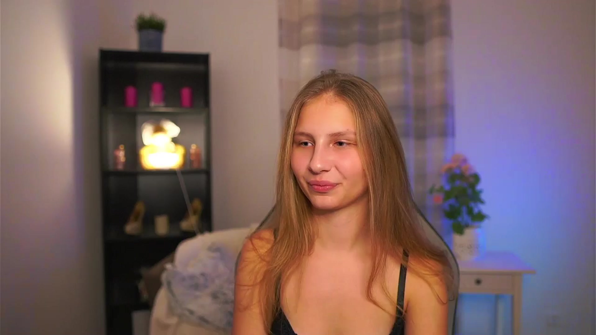 Gallery image thumbnail from Emmie_murray's myfreecams stream on, 01/09/2026, 23:43 image 20 of 20