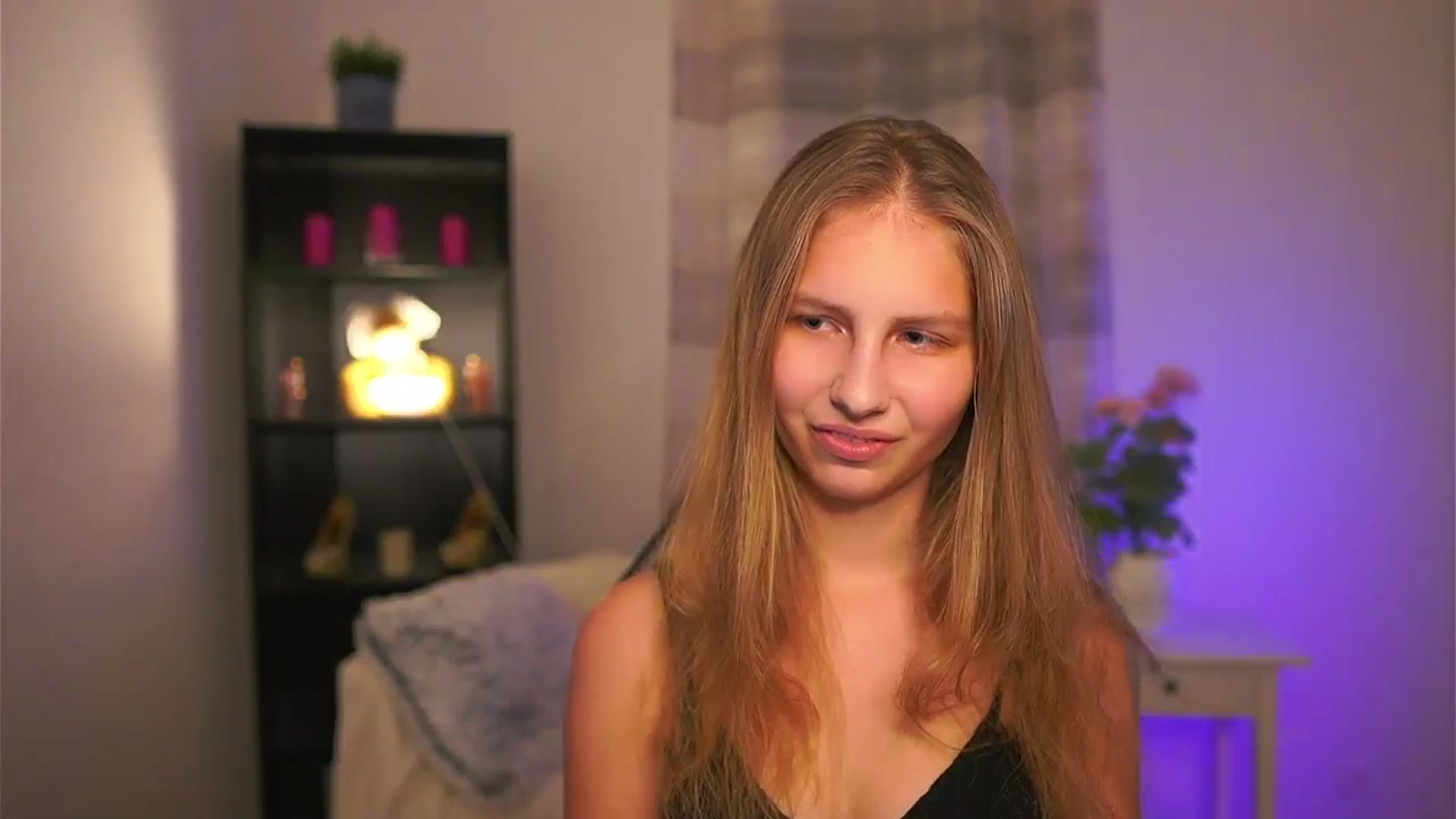 Gallery image thumbnail from Emmie_murray's myfreecams stream on, 01/10/2026, 19:46 image 2 of 20